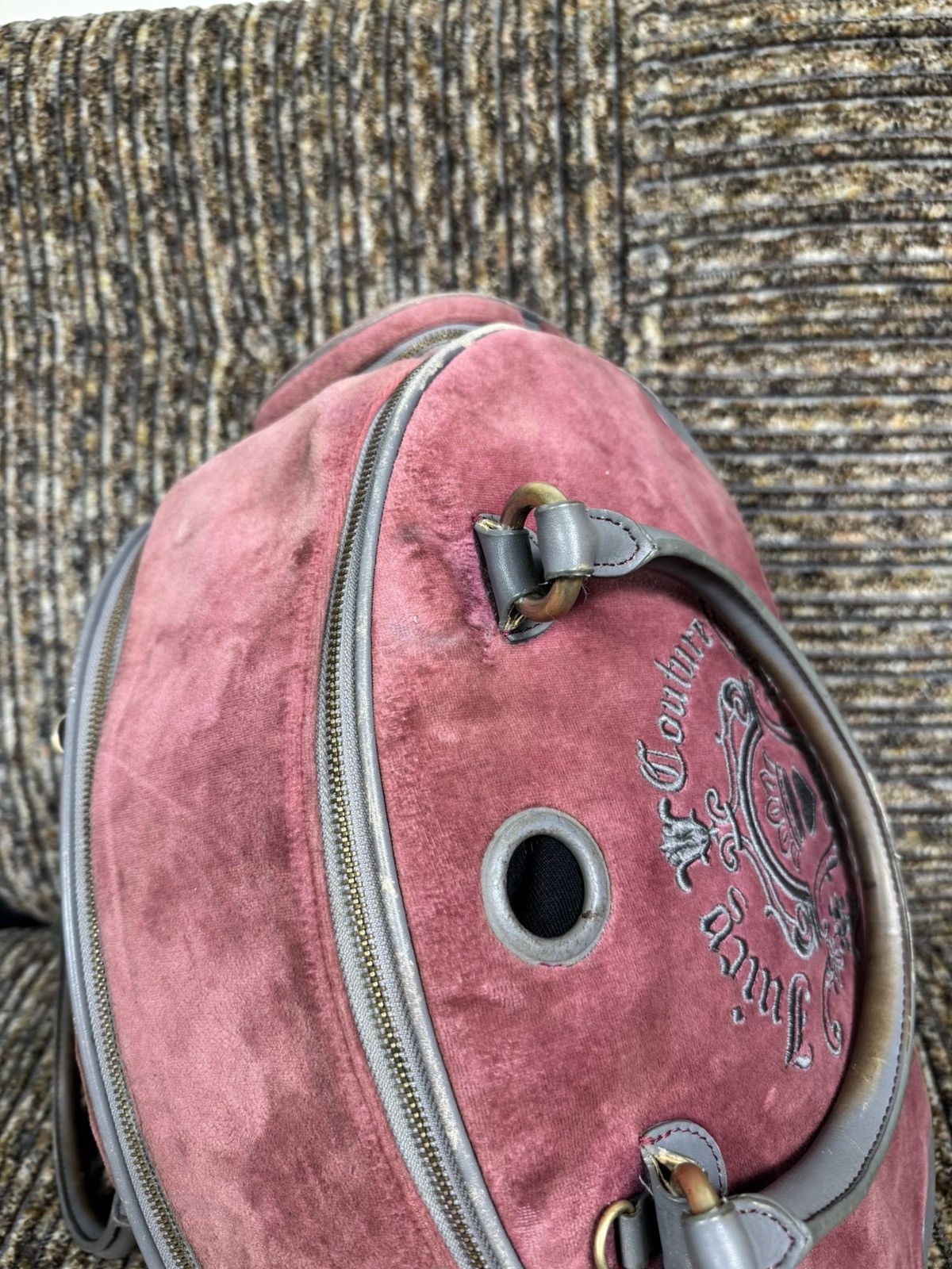 Juicy Couture Jeans VTG JUICY COUTURE RARE Y2K Pink Velvet Pet Carrier Handbag Size ONE SIZE - 14 Thumbnail