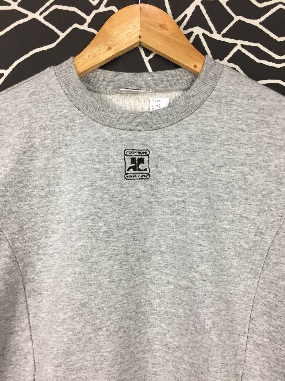 Courreges Vtg Courreges Sport Futur Embroidered Logo Sweatshirt Size US S / EU 44-46 / 1 - 3 Thumbnail