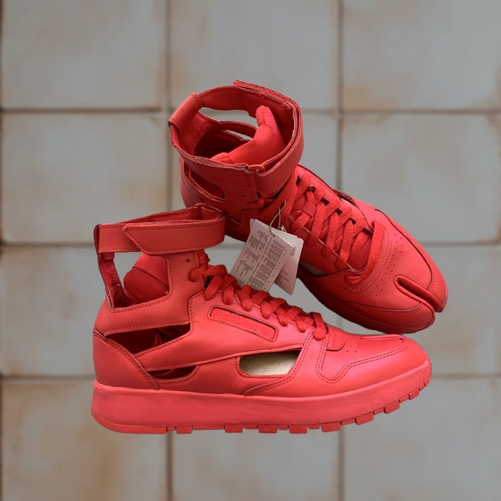 Maison Margiela MAISON MARGIELA x REEBOK CLASSIC SNEAKERS TABI RED SIZE US 7.5 UK 6.5 EU 40 MEN Sneaker Size US 7 / EU 40 - 1 Thumbnail