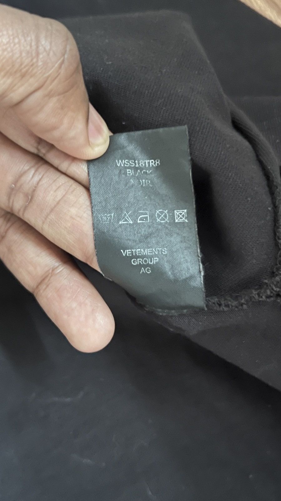 Vetements Vetements Cape T shirt Size US M / EU 48-50 / 2 - 7 Thumbnail