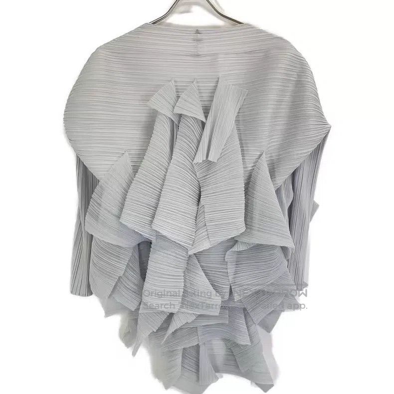 Issey Miyake Issey Miyake size:F Gray Irregular Special-Shaped Design T Size S / US 4 / IT 40 - 2 Thumbnail