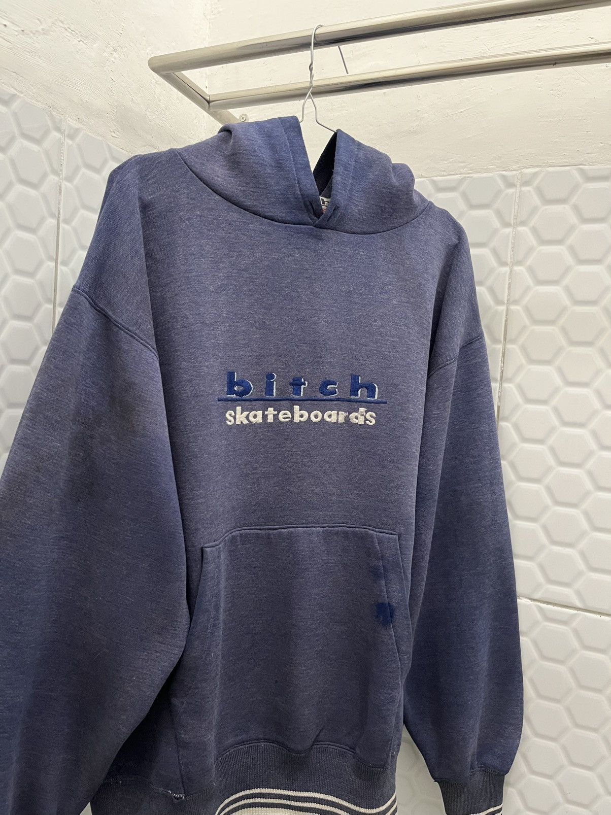 Hook-Ups × Shorty's Skateboards Vintage 90's Bitch Skateboards Faded Hoodie Size US L / EU 52-54 / 3 - 2 Thumbnail