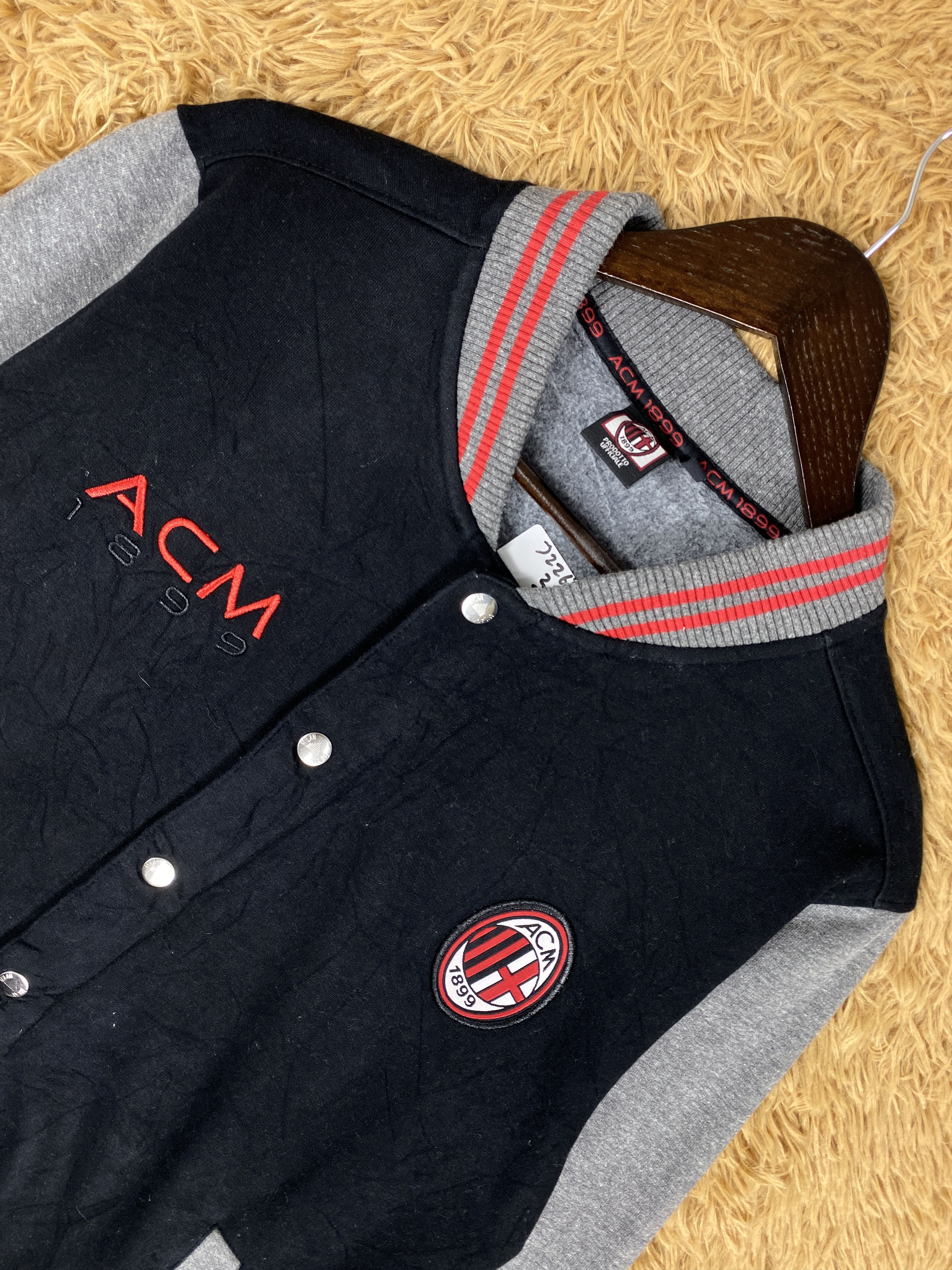 Vintage AC Milan Football Club Official Merchandise Jacket J2264 Size US S / EU 44-46 / 1 - 2 Thumbnail