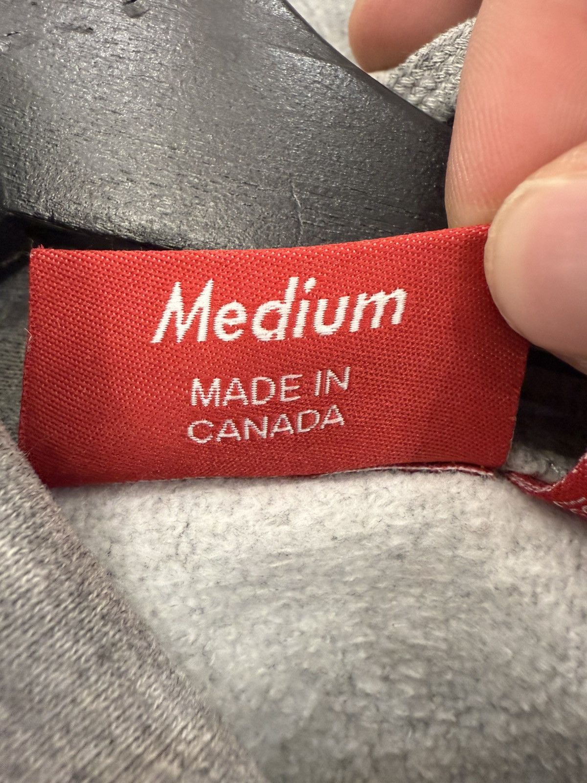 Supreme Supreme Grey Glitter Logo Size US M / EU 48-50 / 2 - 8 Thumbnail