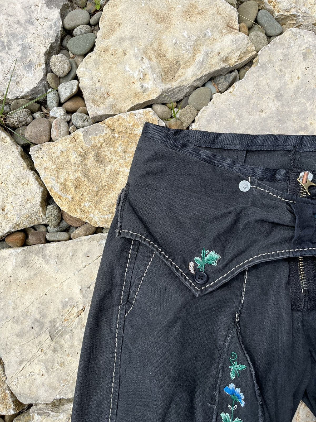 Marithe + Francois Girbaud Vintage Marithe Francois Girbaud floral y2k bondage pants Size 26" / US 2 / IT 38 - 9 Thumbnail