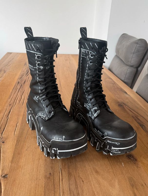 Balenciaga balenciaga graffiti bulldozer boots Size US 11 / EU 44 - 3 Thumbnail