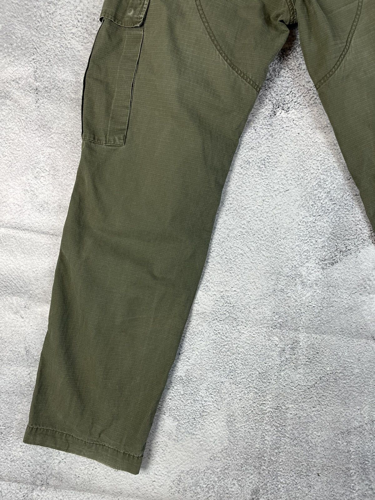 Carhartt × Vintage Carhartt WIP cargo pants Y2K Size US 33 - 13 Thumbnail