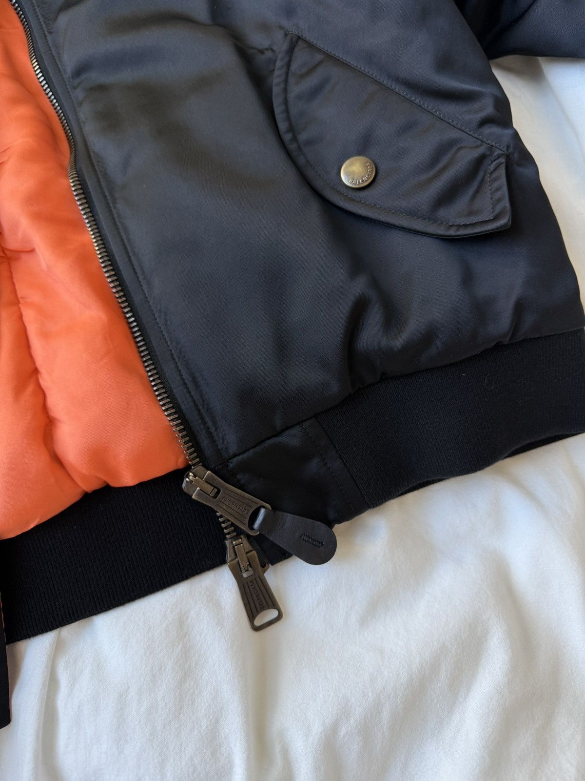 Balenciaga Unisex Shrunk Bomber Jacket in Black Nylon Size US L / EU 52-54 / 3 - 5 Thumbnail