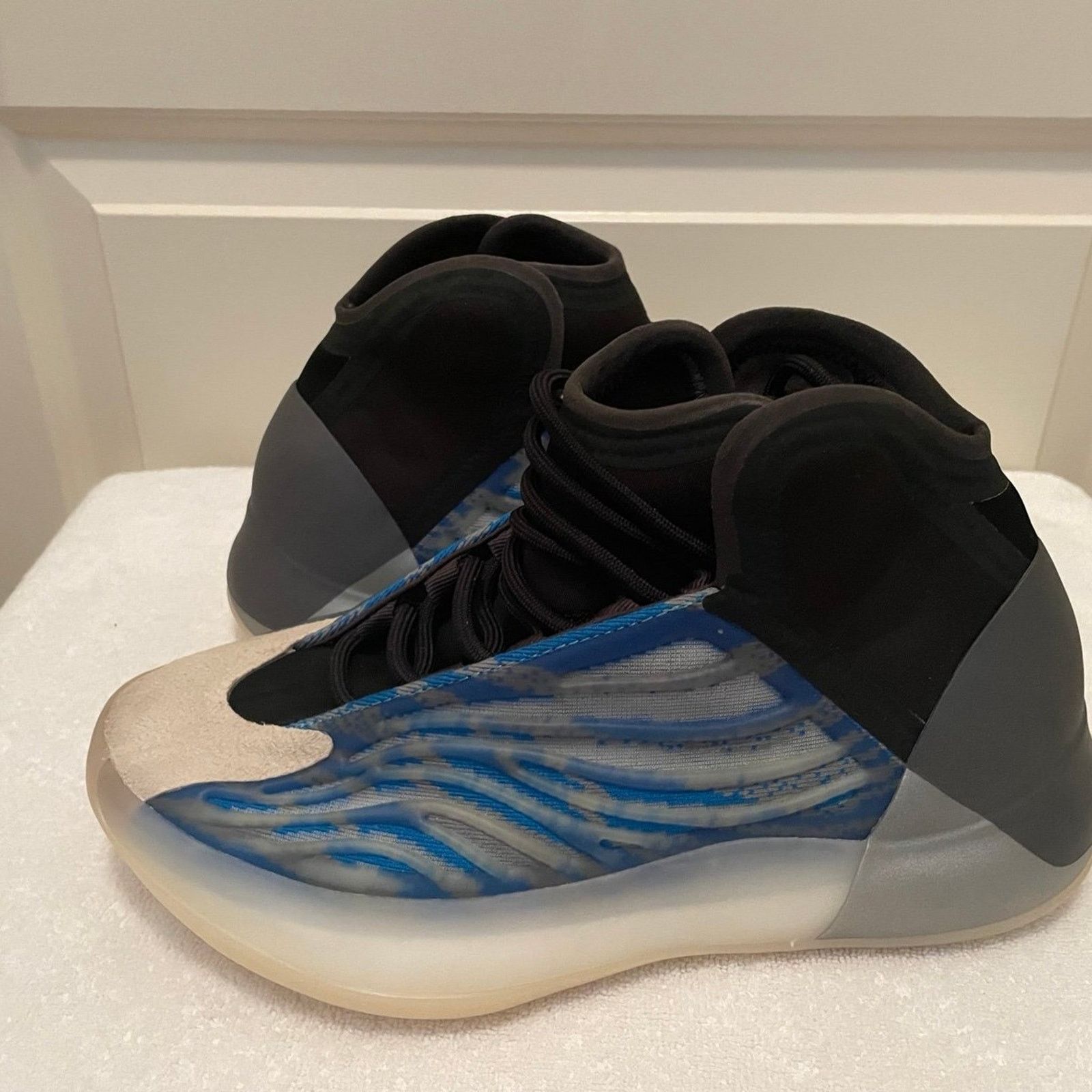 Adidas Adidas Yeezy QNTMZ Basketball Sneaker Size US 6.5 / EU 39-40 - 2 Thumbnail