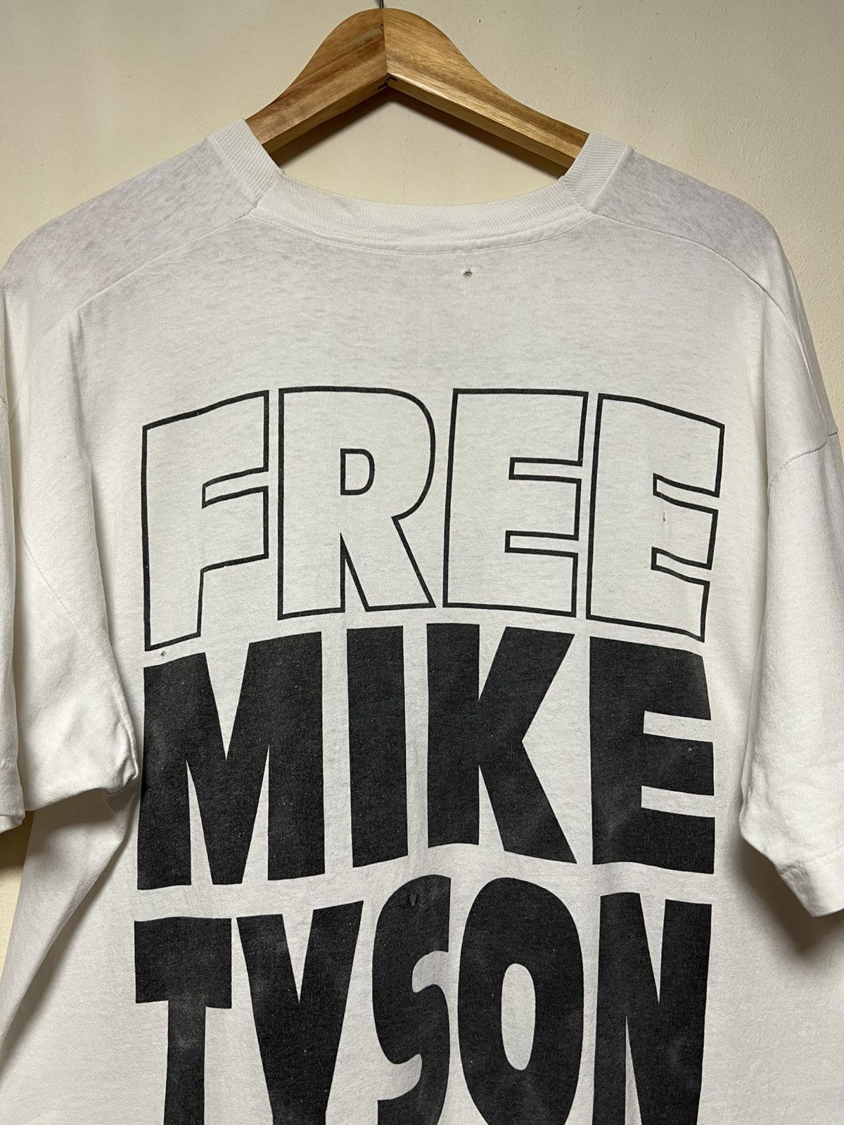 Vintage Vintage Mike Tyson 90s Vtg T-Shirt Size US XL / EU 56 / 4 - 4 Thumbnail