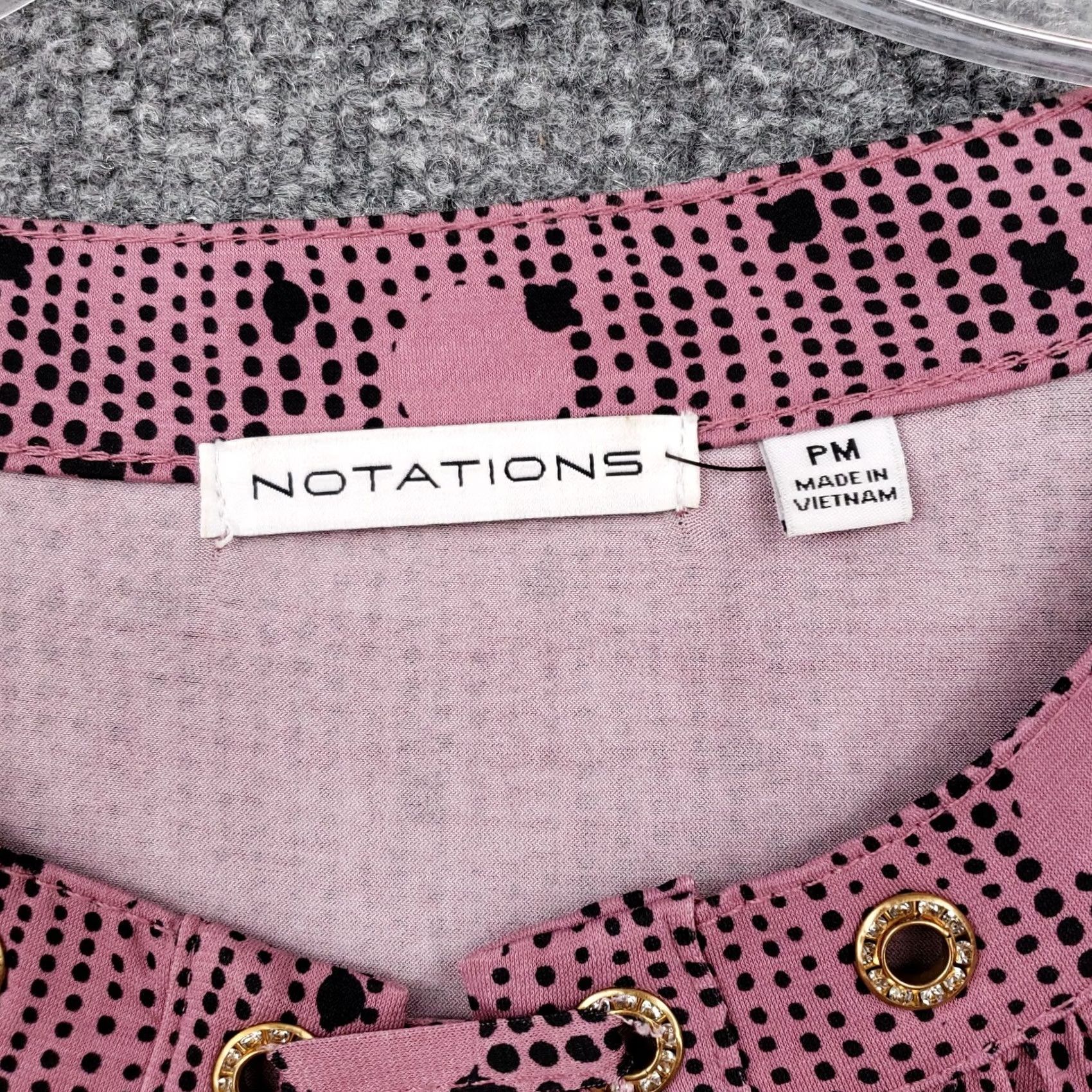 Vintage Notations Blouse Women Petites Pink Polka Dot Grommet Keyhole Neck Top Casual Size M / US 6-8 / IT 42-44 - 3 Thumbnail
