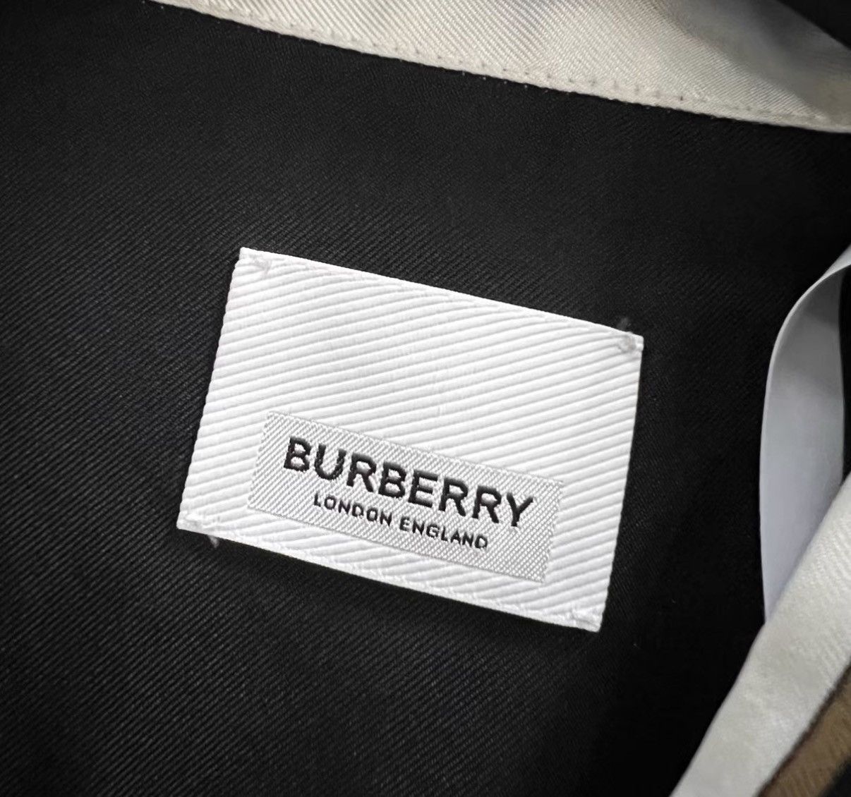 Burberry Burberry Color-block Pattern Printed Shirt J41 Size XS / US 0-2 / IT 36-38 - 4 Thumbnail