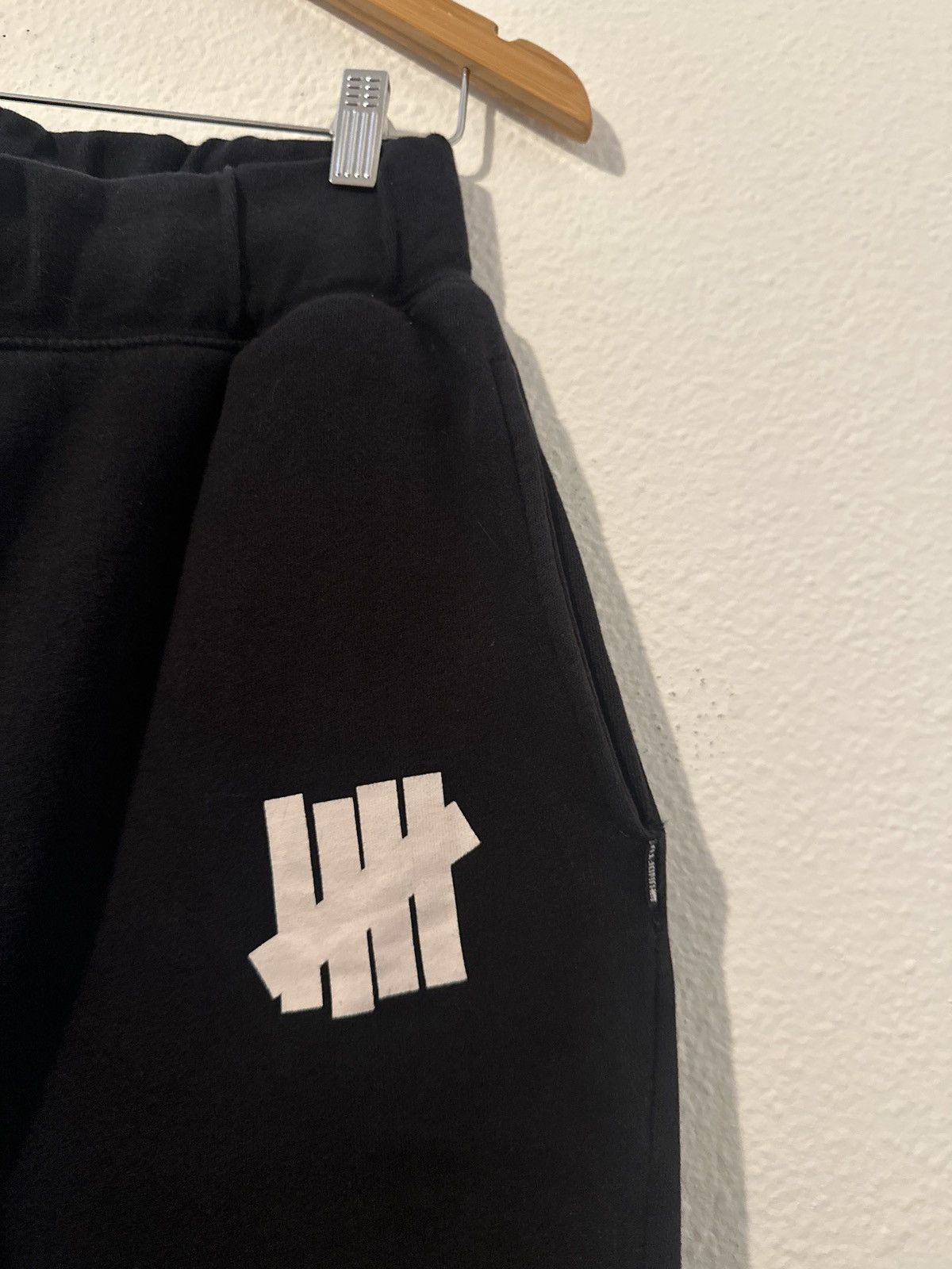 Undefeated Undefeated Logo Sweatpants Size US 32 / EU 48 - 3 Thumbnail
