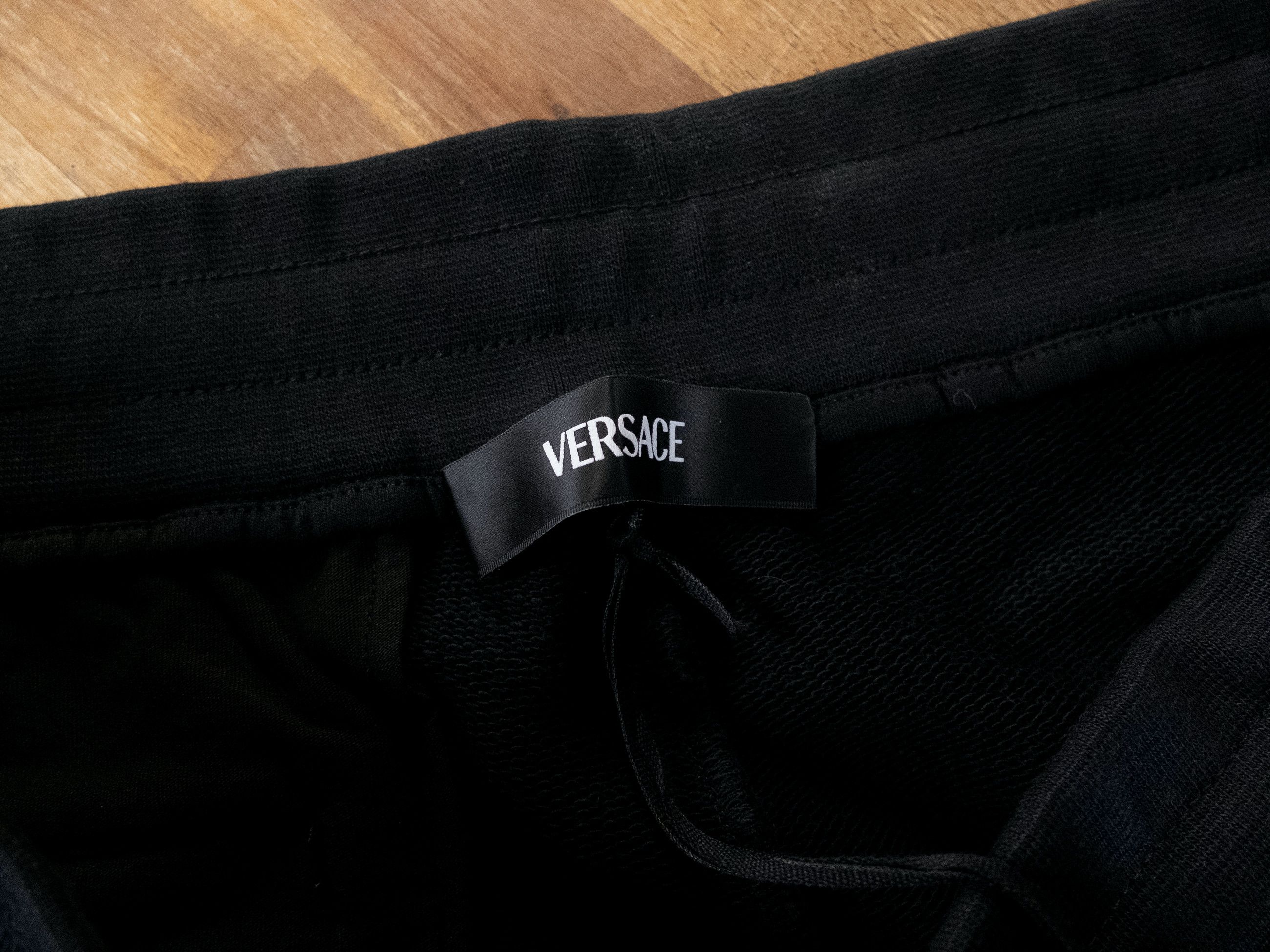 Versace VERSACE black logo embroidered sweatpants Size XL q Size US 36 / EU 52 - 4 Thumbnail