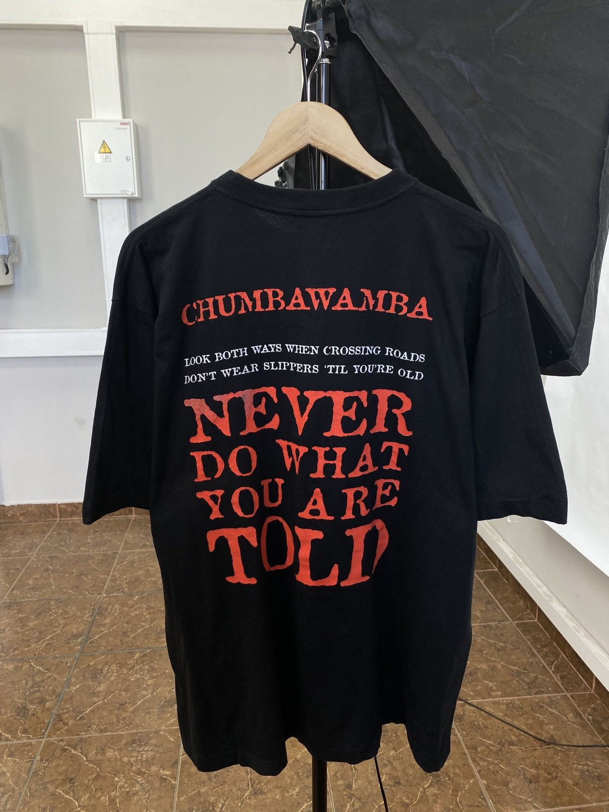 Band Tees Vintage 90s Chumbawamba Anarchy Band T-Shirt Rare Retro Hype Size US XL / EU 56 / 4 - 1 Thumbnail