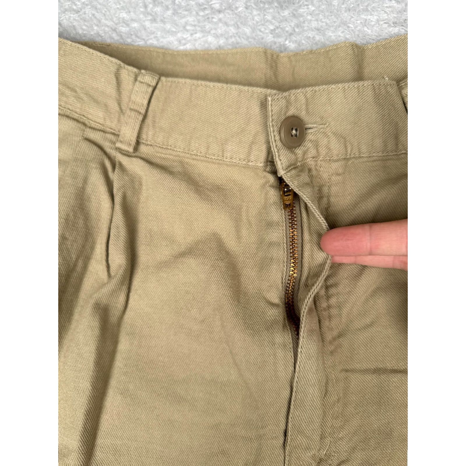 Patagonia VINTAGE Patagonia Shorts Womens 10 Khaki Organic Cotton Pleated Chino Hiking Casual 30x8 Size 32" / US 10 / IT 46 - 6 Thumbnail