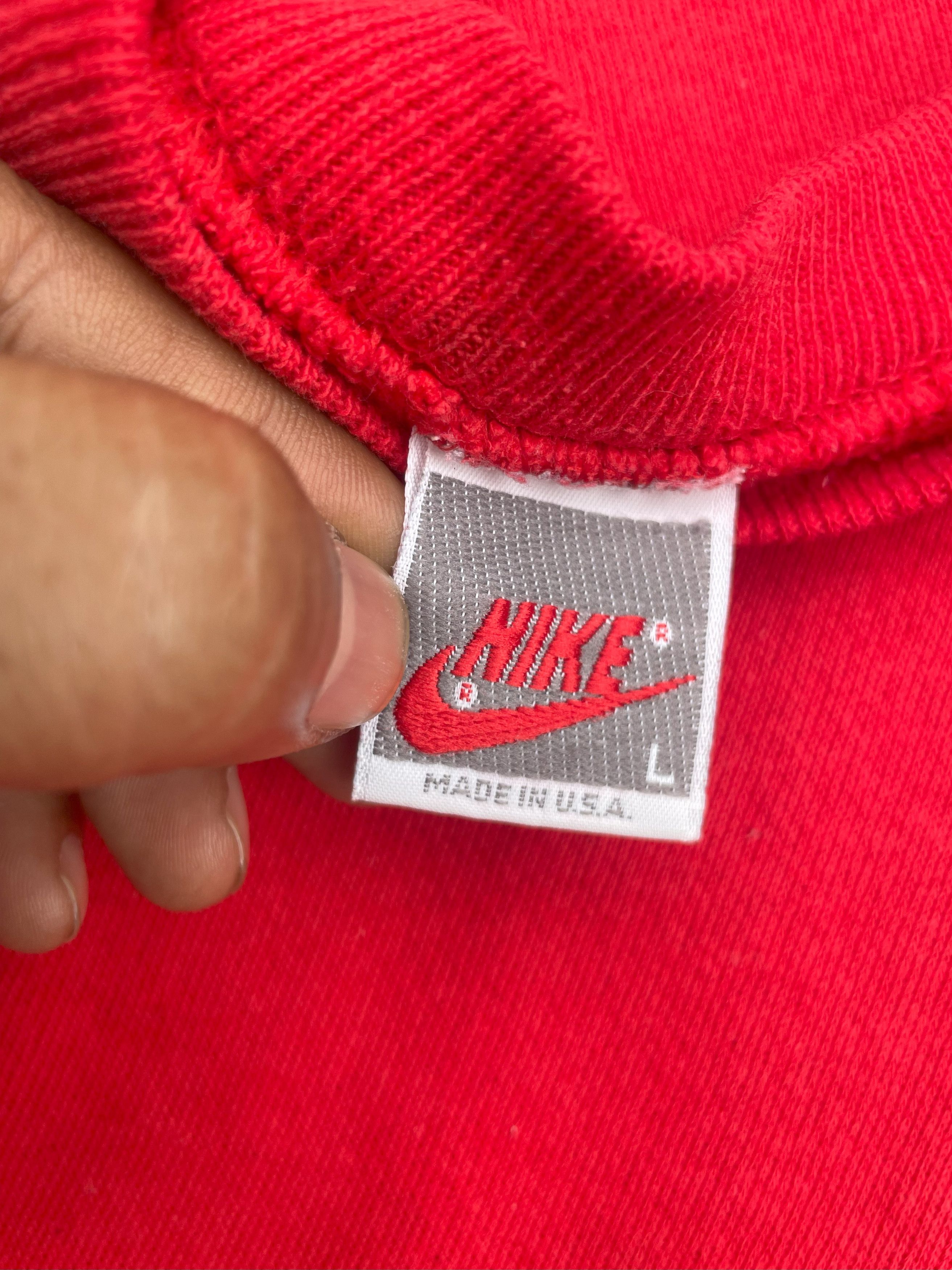 Nike Vintage 90's Nike Grey Tag Sweatshirt Size US L / EU 52-54 / 3 - 11 Thumbnail