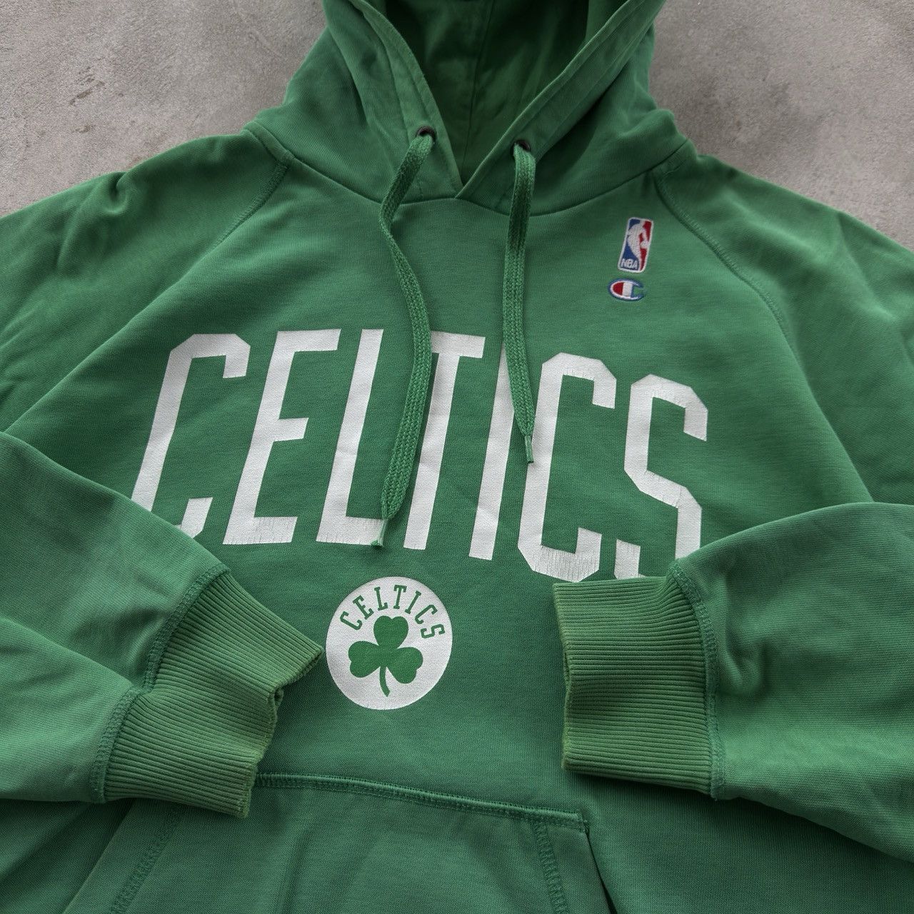 Champion Vintage 90s Champion Celtic Hooded Sweatshirt Size US L / EU 52-54 / 3 - 4 Thumbnail