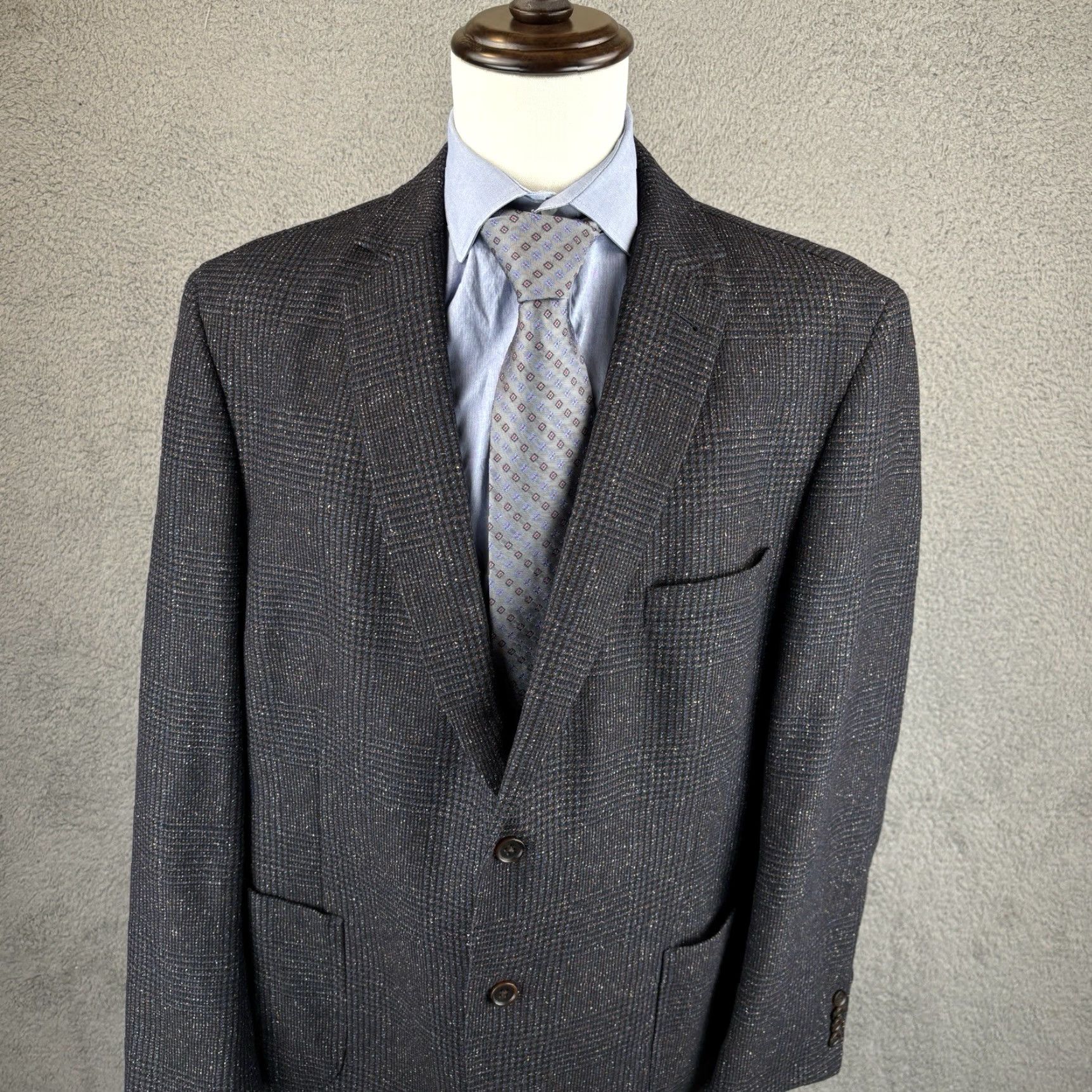 Vintage Q by Flynt Men Sport Coat Single-Breasted 2-Button Tweed Silk Wool Charcoal Glen Plaid 48R Jacket Regular Fit Notch Lapel Vintage? No (adjusted) Size US M / EU 48-50 / 2 - 3 Thumbnail