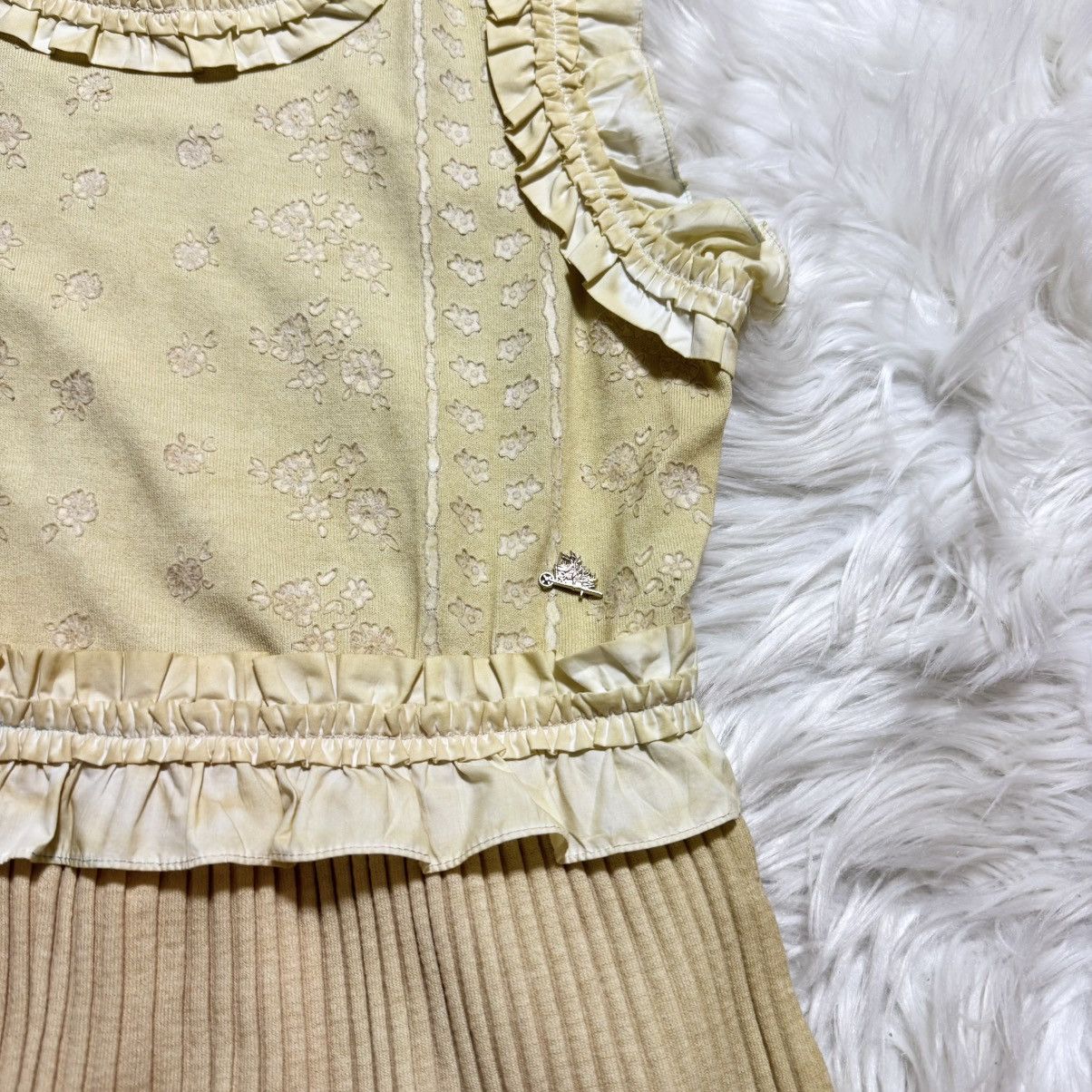 Chanel Authentic runway, Chanel COCO flower, frill, gradient dress, Size XS / US 0-2 / IT 36-38 - 14 Thumbnail