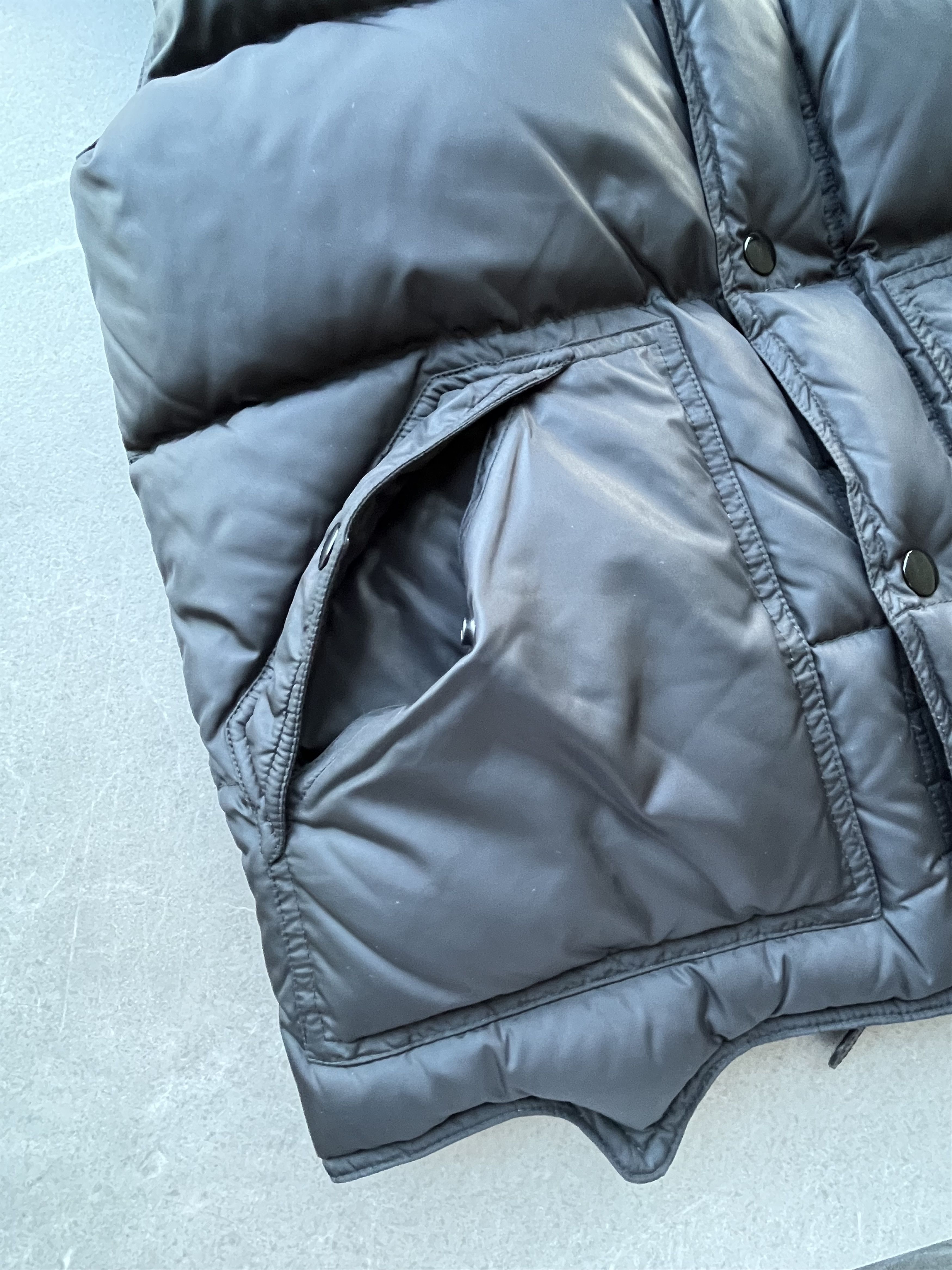 Dior Dior Homme by Hedi Slimane Goose Down Zip Stand Collar Vest Size US S / EU 44-46 / 1 - 9 Thumbnail