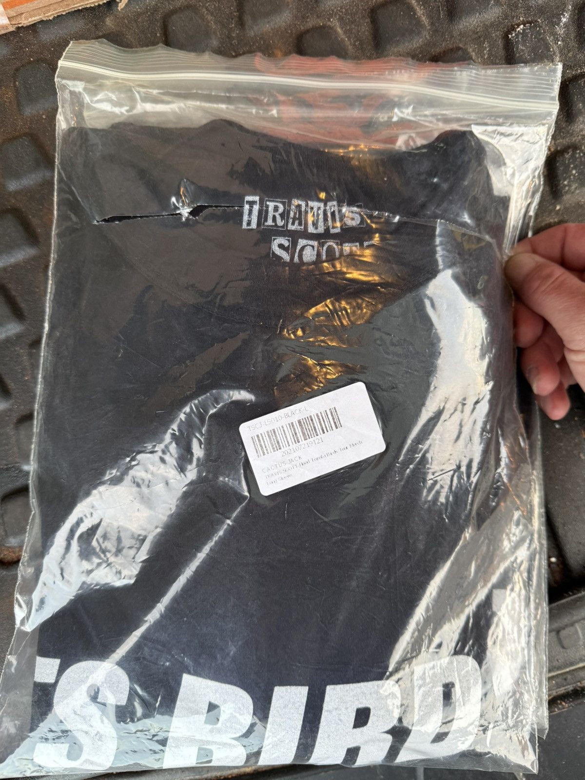 Travis Scott Cactus Jack Travis Scott l/s tee LARGE tshirt TS Birds Hood Size US L / EU 52-54 / 3 - 10 Thumbnail