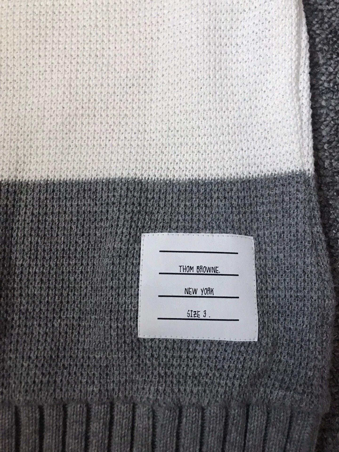 Thom Browne TB V-neck Gray White Cotton Unisex Cuffed Size3 New Size US L / EU 52-54 / 3 - 5 Thumbnail