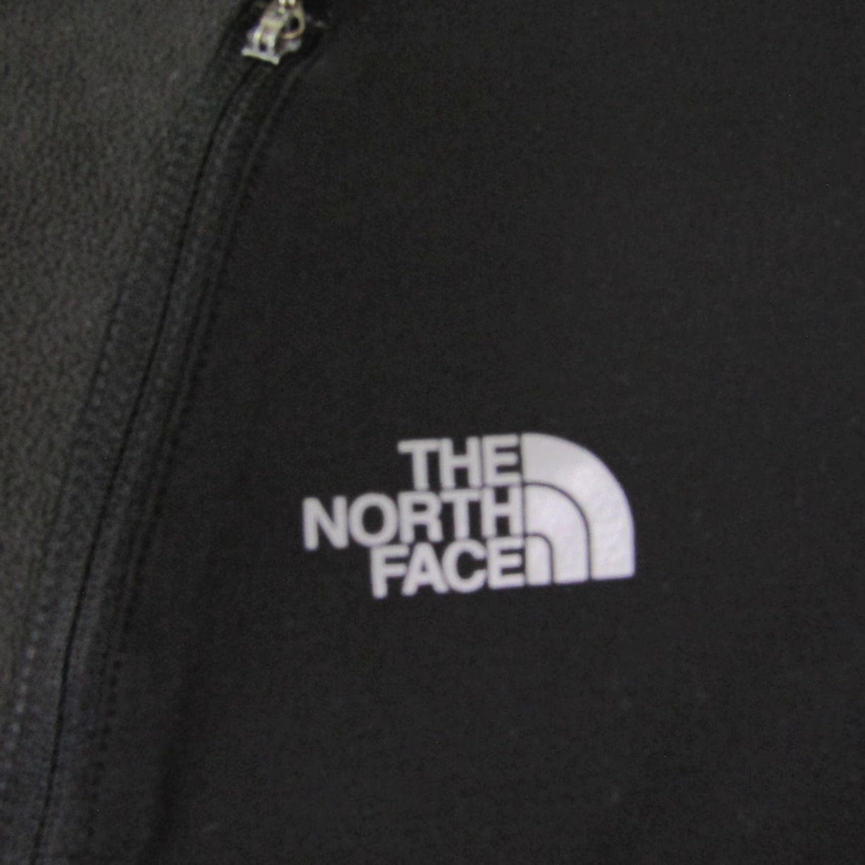 The North Face VINTAGE The North Face Sweater Mens XL Gray Fleece 1/4 Zip Pullover Mock Neck Hiking Outdoor Mens XL Gray Size US XL / EU 56 / 4 - 3 Thumbnail