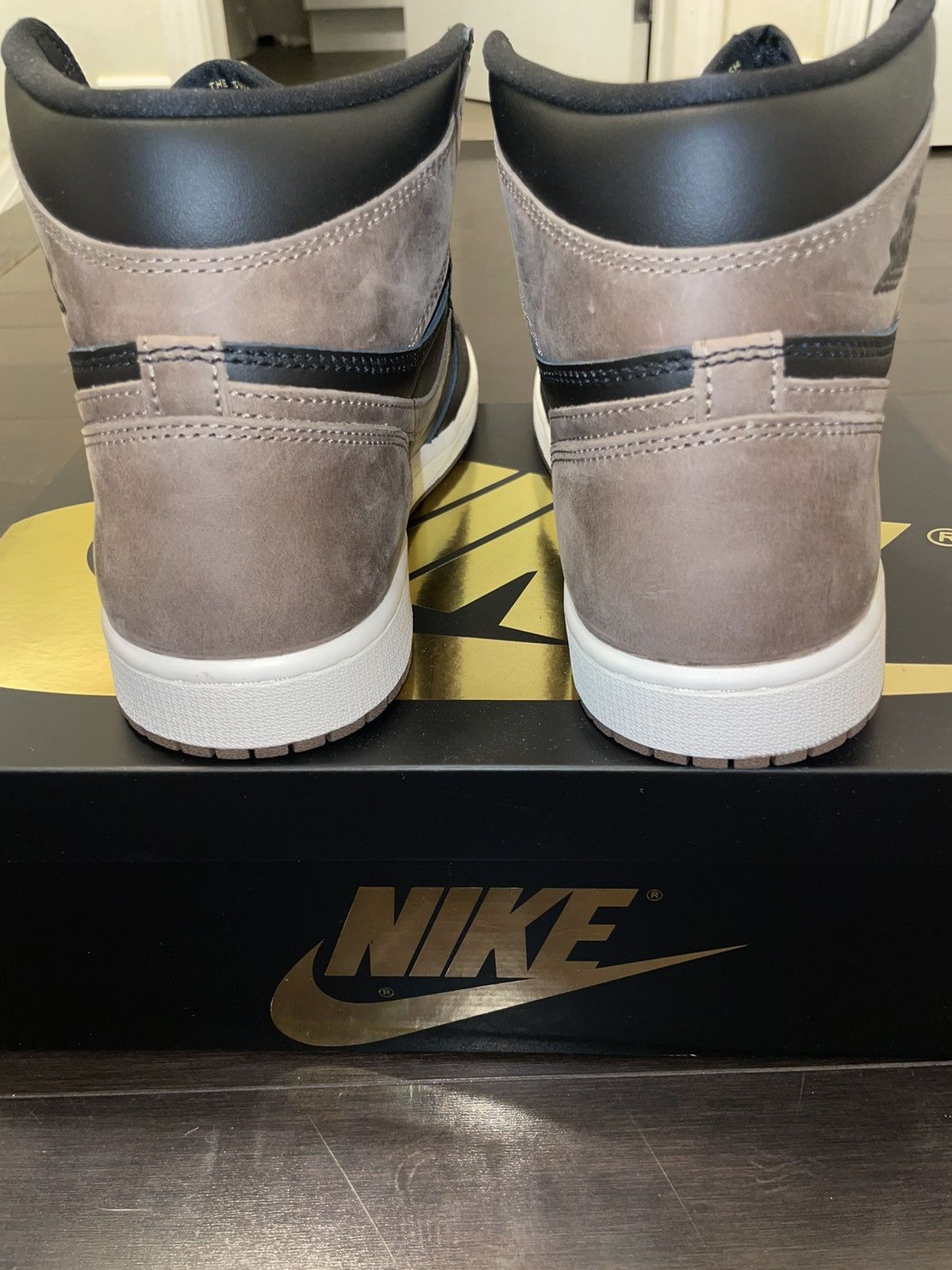 Jordan Brand Jordan 1 high palomino size 9.5 mens Size US 9.5 / EU 42-43 - 4 Thumbnail