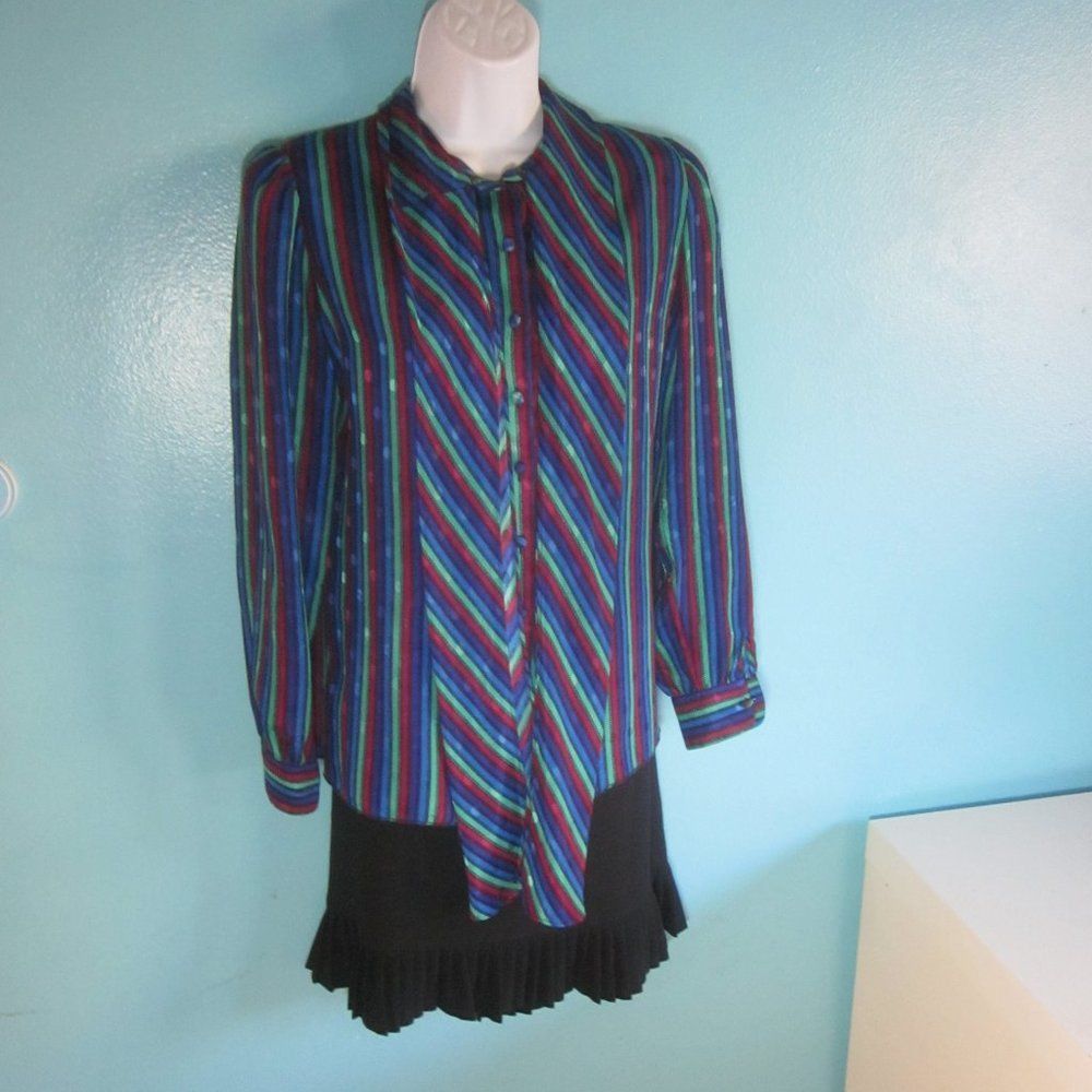 St. John Vintage St. John Blouse 6 Size S / US 4 / IT 40 - 9 Thumbnail
