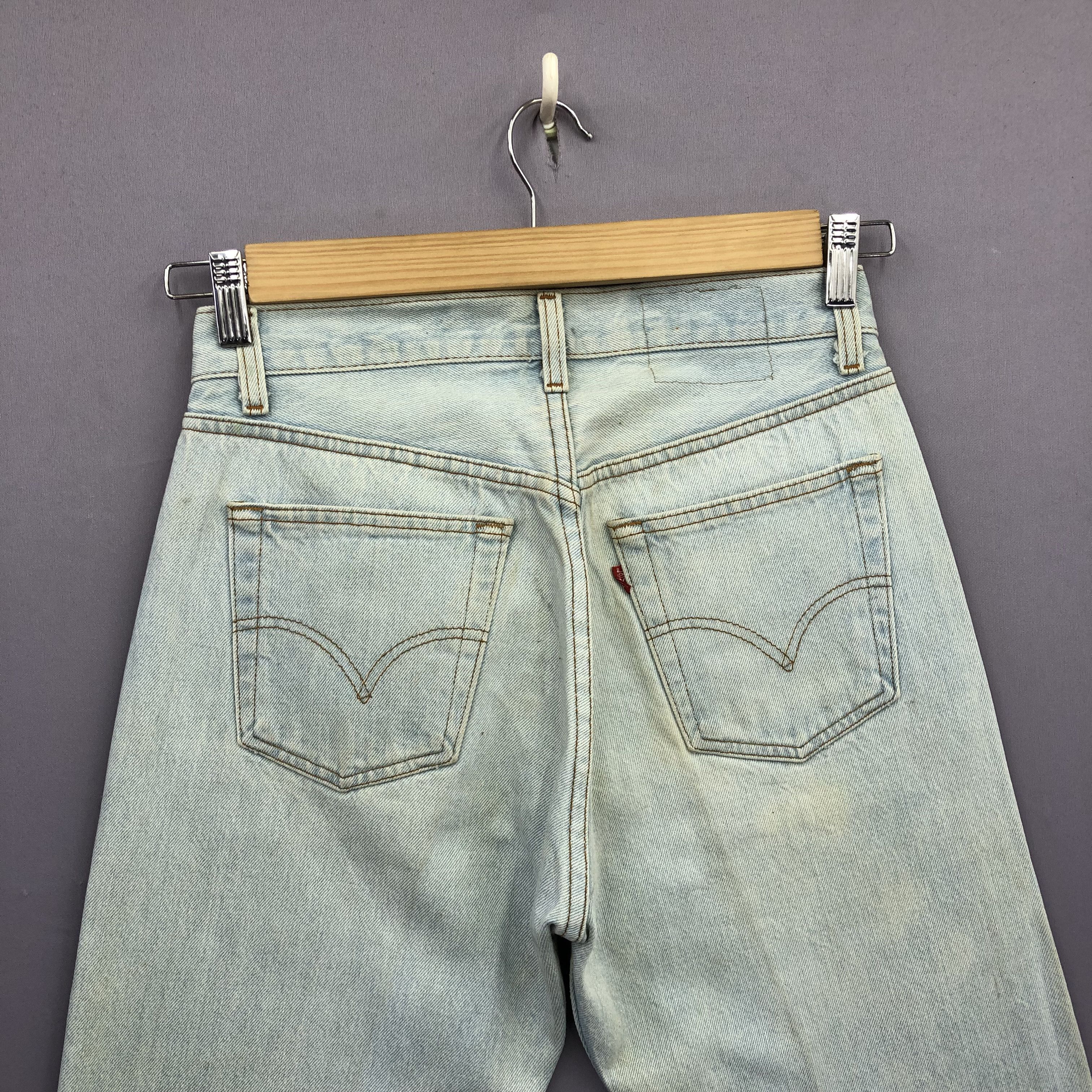 Levi's Vintage 70s Levis 501 Sun Faded Light Wash Blue Jeans Denim Size 28" / US 6 / IT 42 - 6 Thumbnail