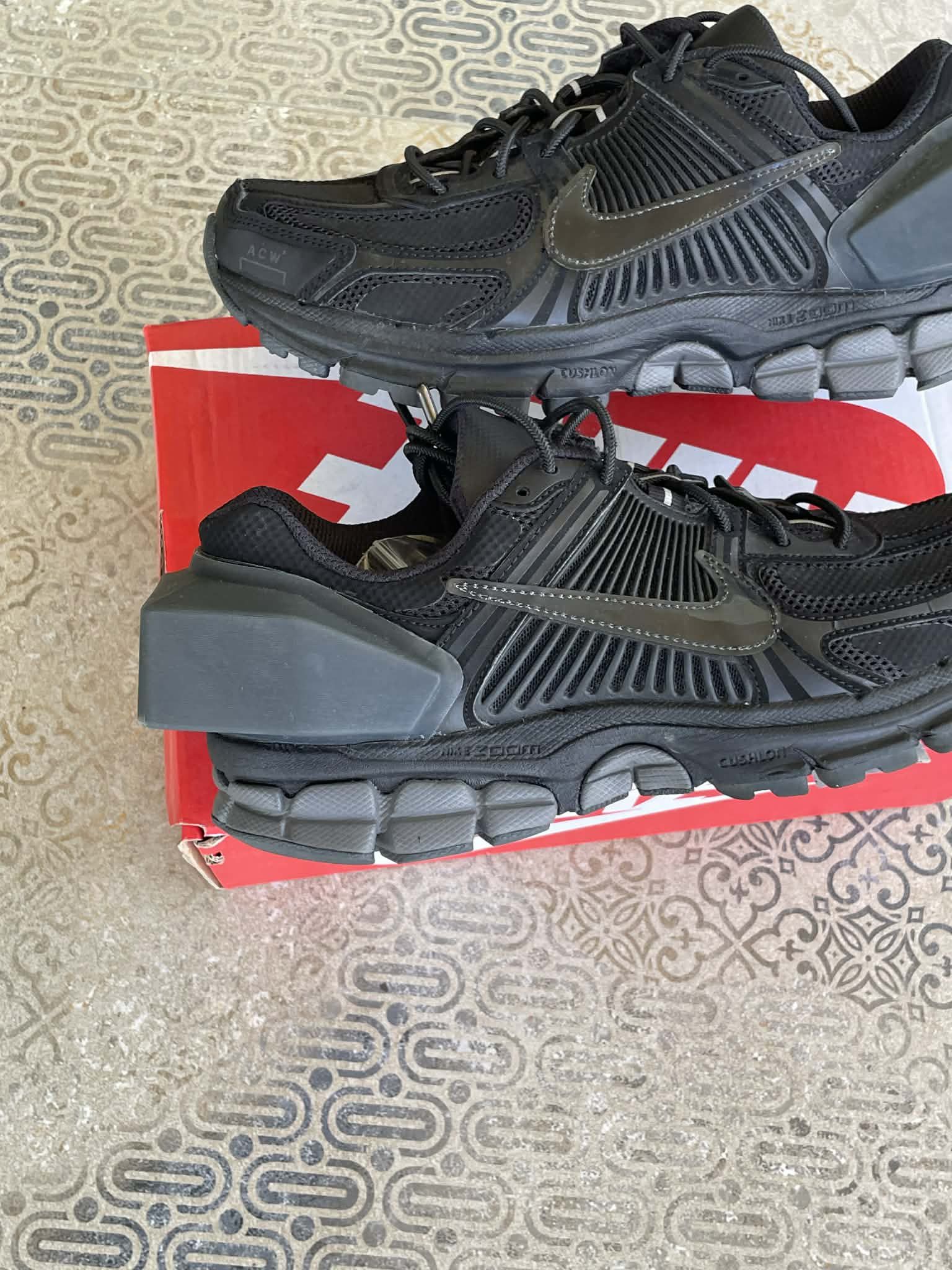 Nike Nike Zoom Vomero 5 x A Cold Wall Black US6 EU 38.5 Size US 6 / IT 36 - 2 Thumbnail