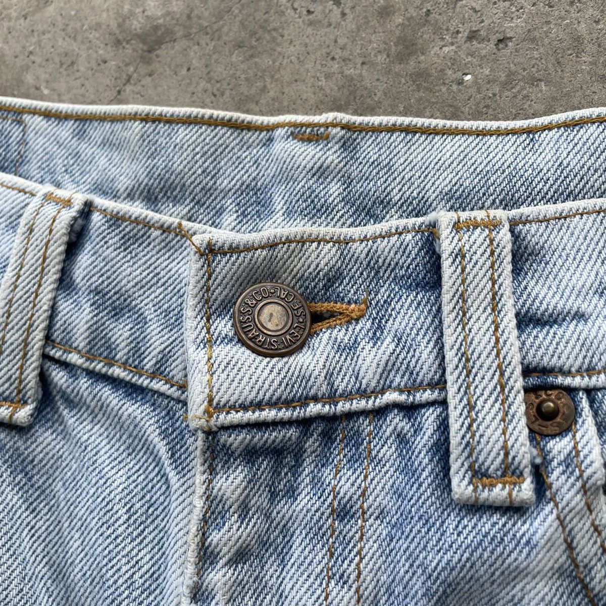 Jean × Levi's 90s Light Wash Vintage Levi’s 610 Faded Jeans Denim Pants Size US 30 / EU 46 - 6 Thumbnail