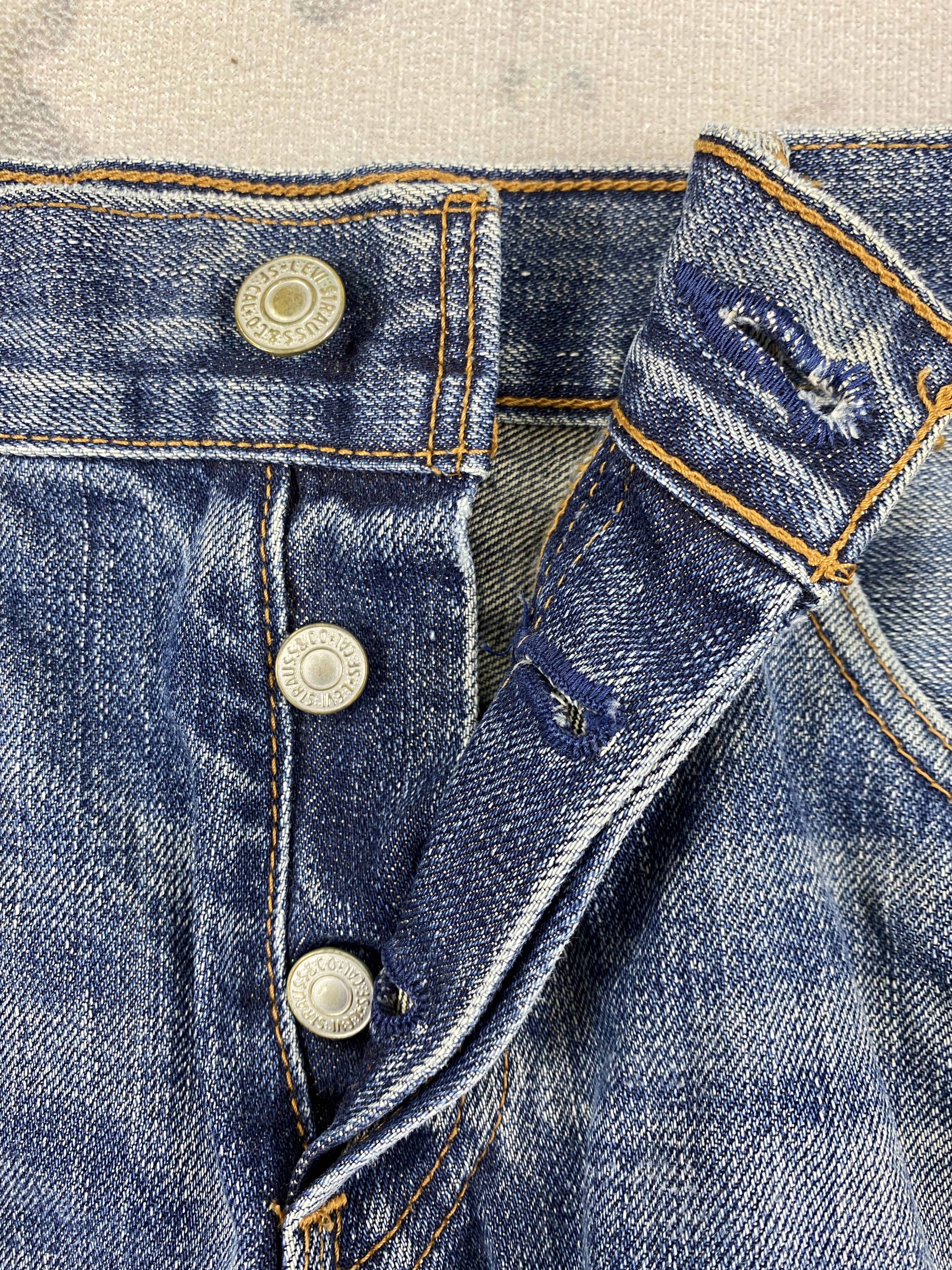 Distressed Blue Vintage Levi's 522 Jeans 30x32 Denim- JN3714