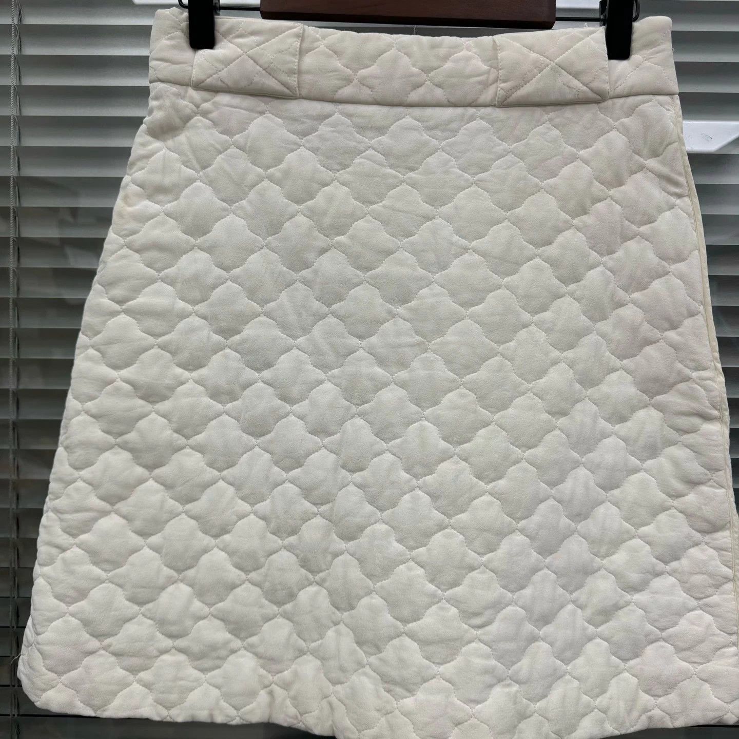 Fendi Fendi White Quilted Check Silk Skirt 42 Size 28" / US 6 / IT 42 - 3 Thumbnail
