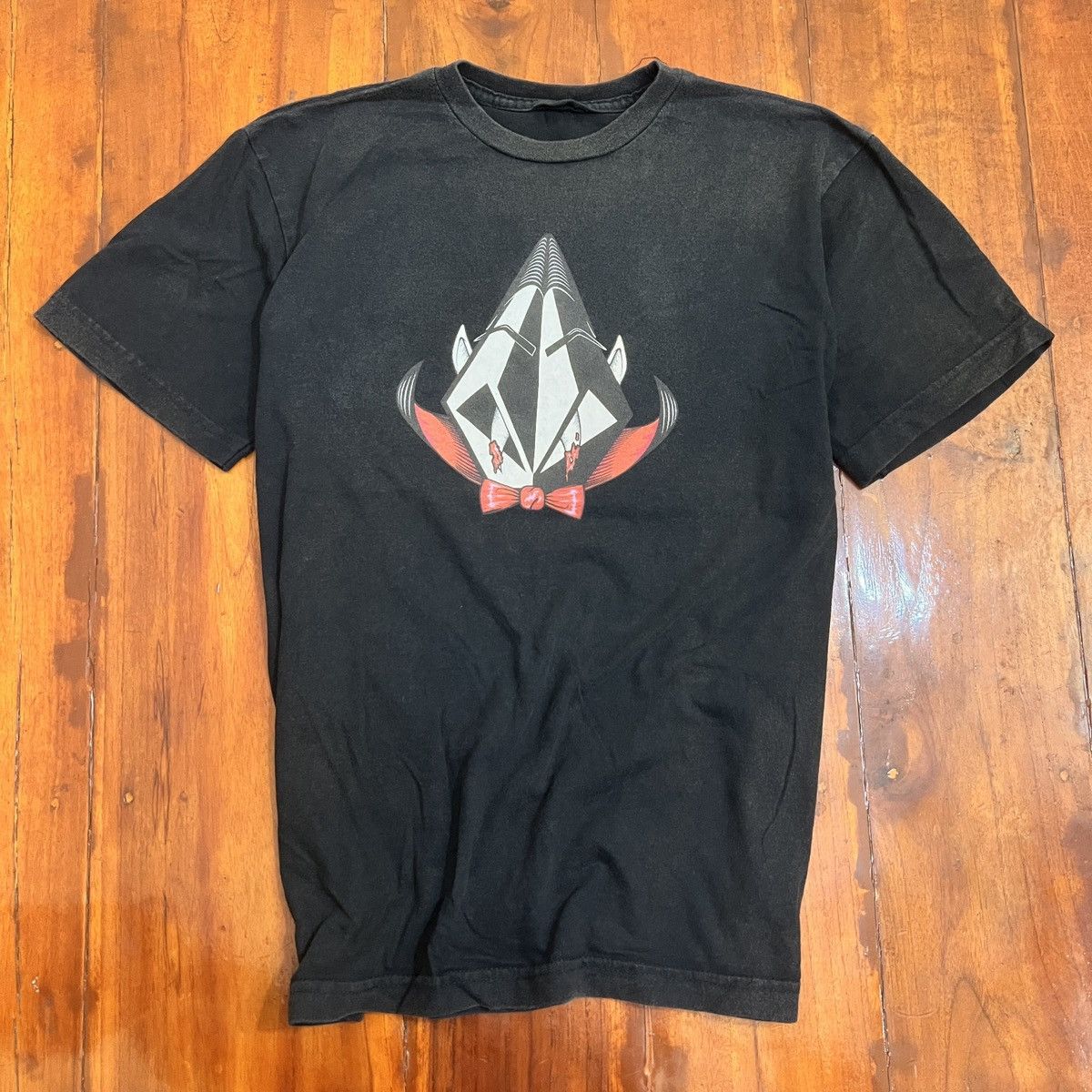 Volcom Vintage Skate Volcom Vampire Design Size US M / EU 48-50 / 2 - 1 Thumbnail
