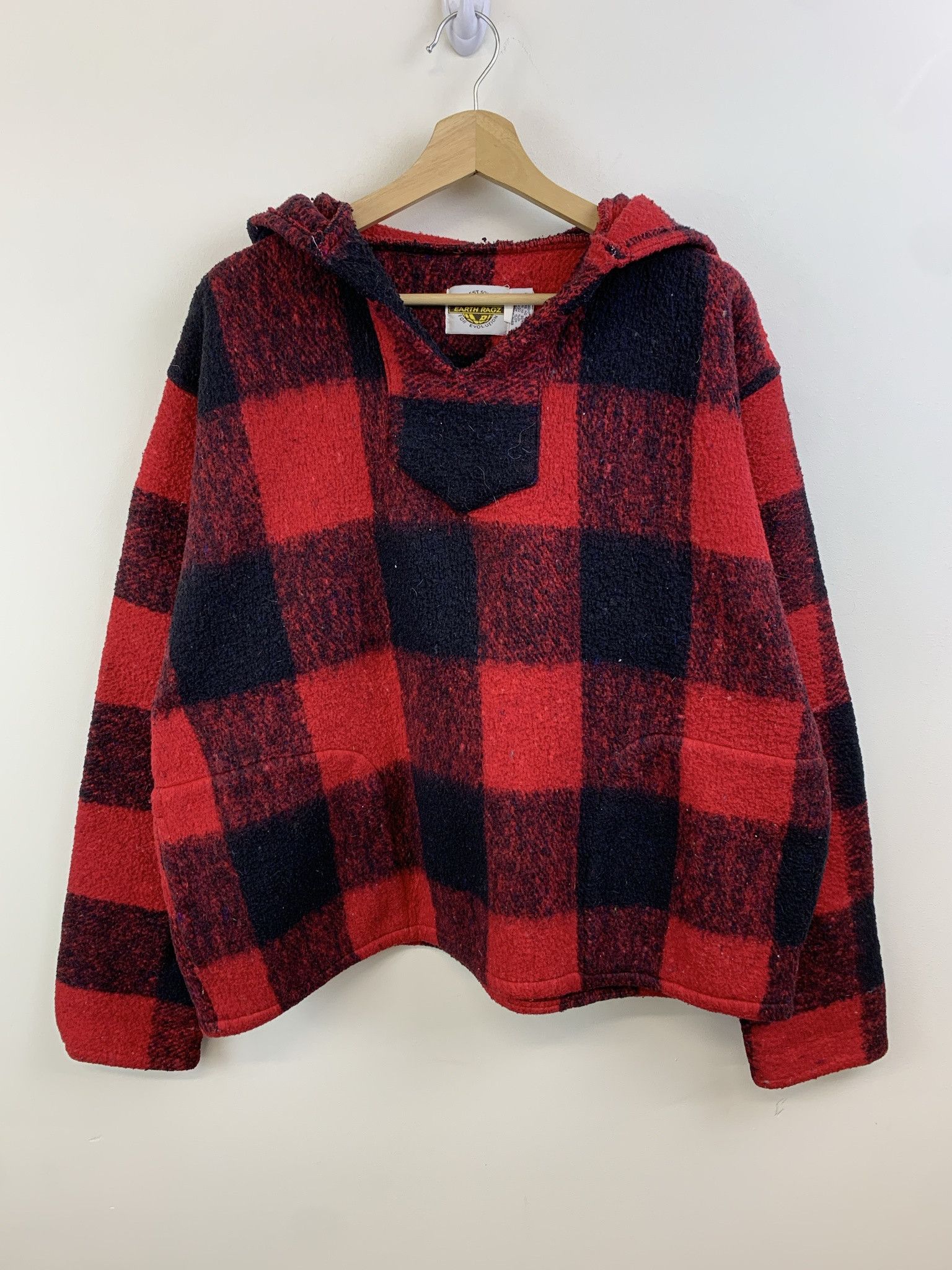 Flannel × Vintage Vintage 1990s Buffalo Plaid Red Black Check Earth Ragz Hoodie Size L Size US L / EU 52-54 / 3 - 1 Thumbnail