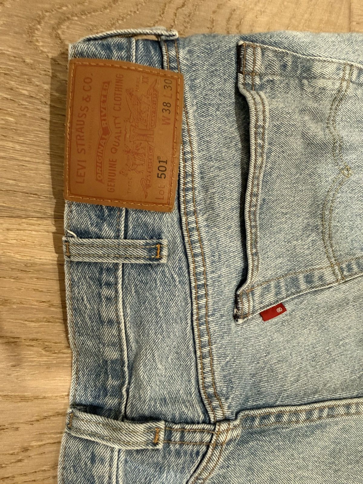 Levi's Levi’s 501 Original Jeans — Light Wash — 38x30 — Gently Used Size US 38 / EU 54 - 5 Thumbnail