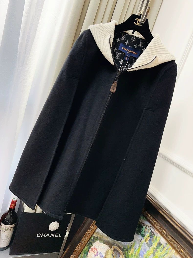 Louis Vuitton LOUIS VUITTON Black patchwork hooded Cape coat 2504-Nextarr Size XXS / US 00 / IT 34 - 6 Thumbnail