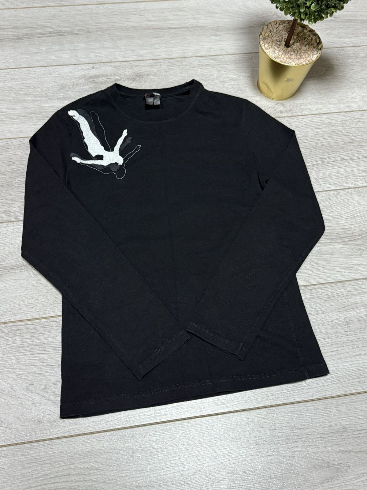 Versace Versace Sport falling man RARE vintage shirt long sleeve Size US L / EU 52-54 / 3 - 7 Thumbnail
