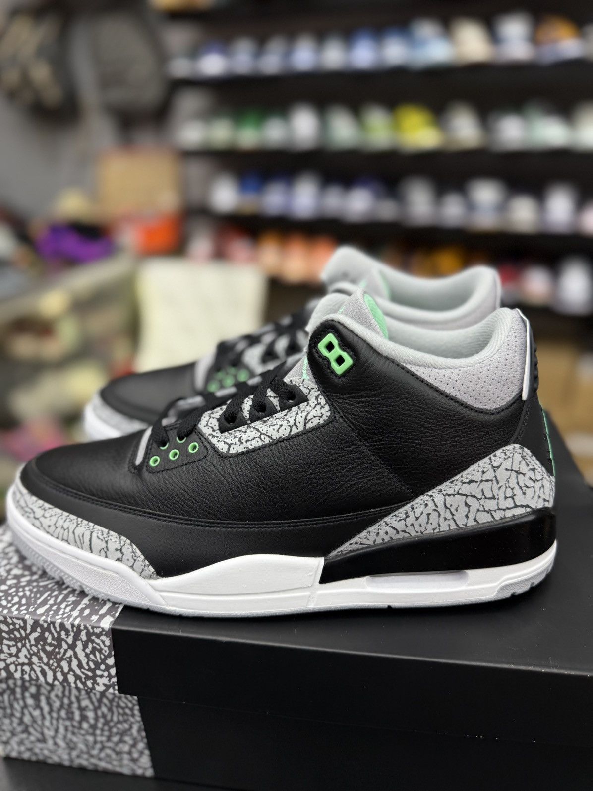 Jordan Brand Jordan 3 Green Glow Size (12) Brand New Size US 12 / EU 45 - 9 Thumbnail