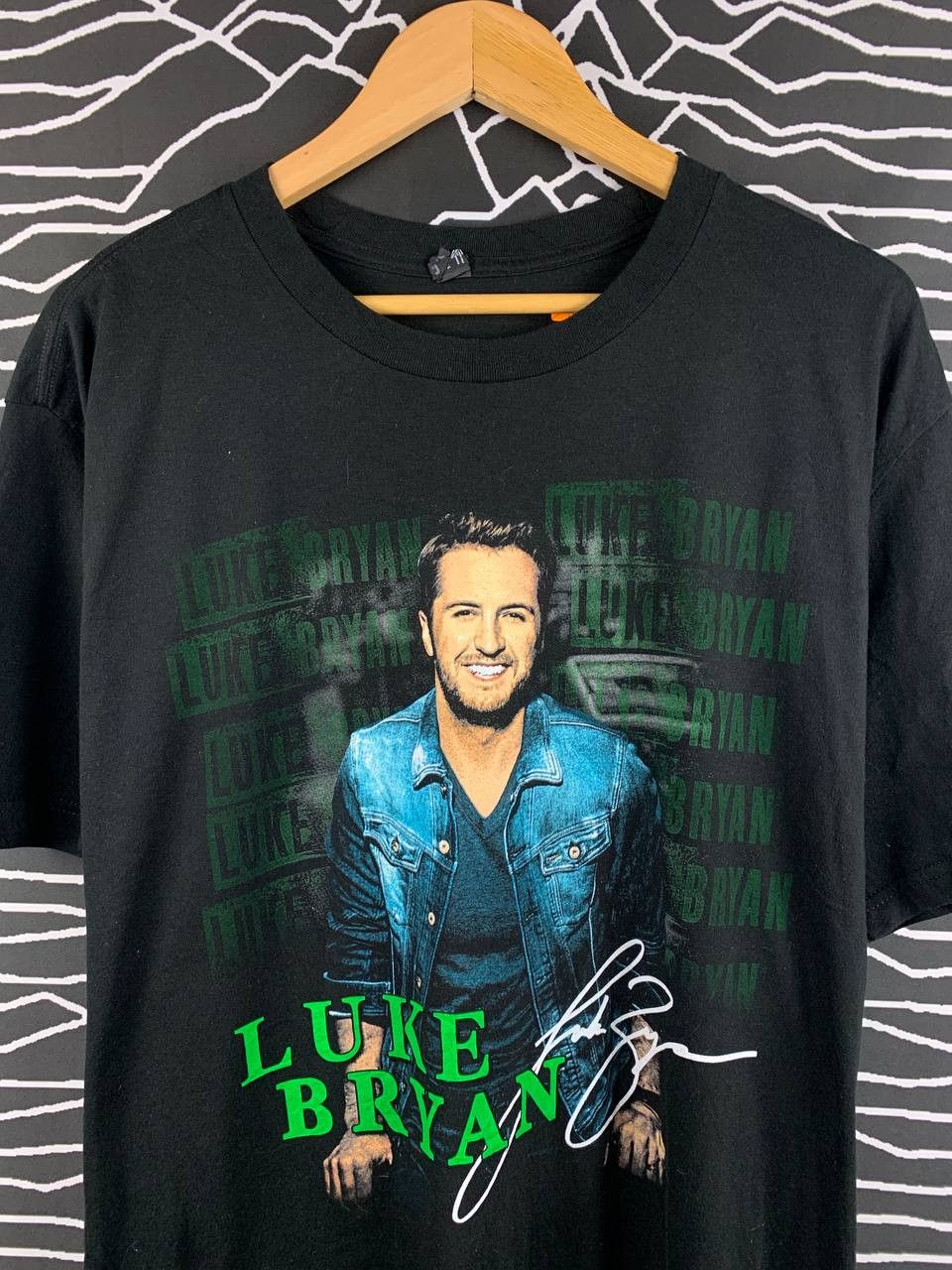 Band Tees Vtg Luke Bryan Country Rock Solo Singer Tee Size US XXL / EU 58 / 5 - 2 Thumbnail