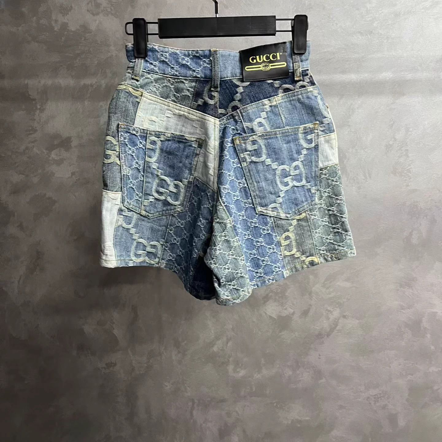 Gucci Gucci Sky Blue Logo Print Short Button Shorts Women's 24 Size 24" / US 00 / IT 34 - 2 Thumbnail