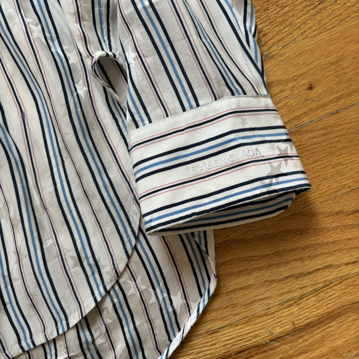 Balenciaga SS2017 Star-Embossed Striped Shirt Size US S / EU 44-46 / 1 - 5 Thumbnail