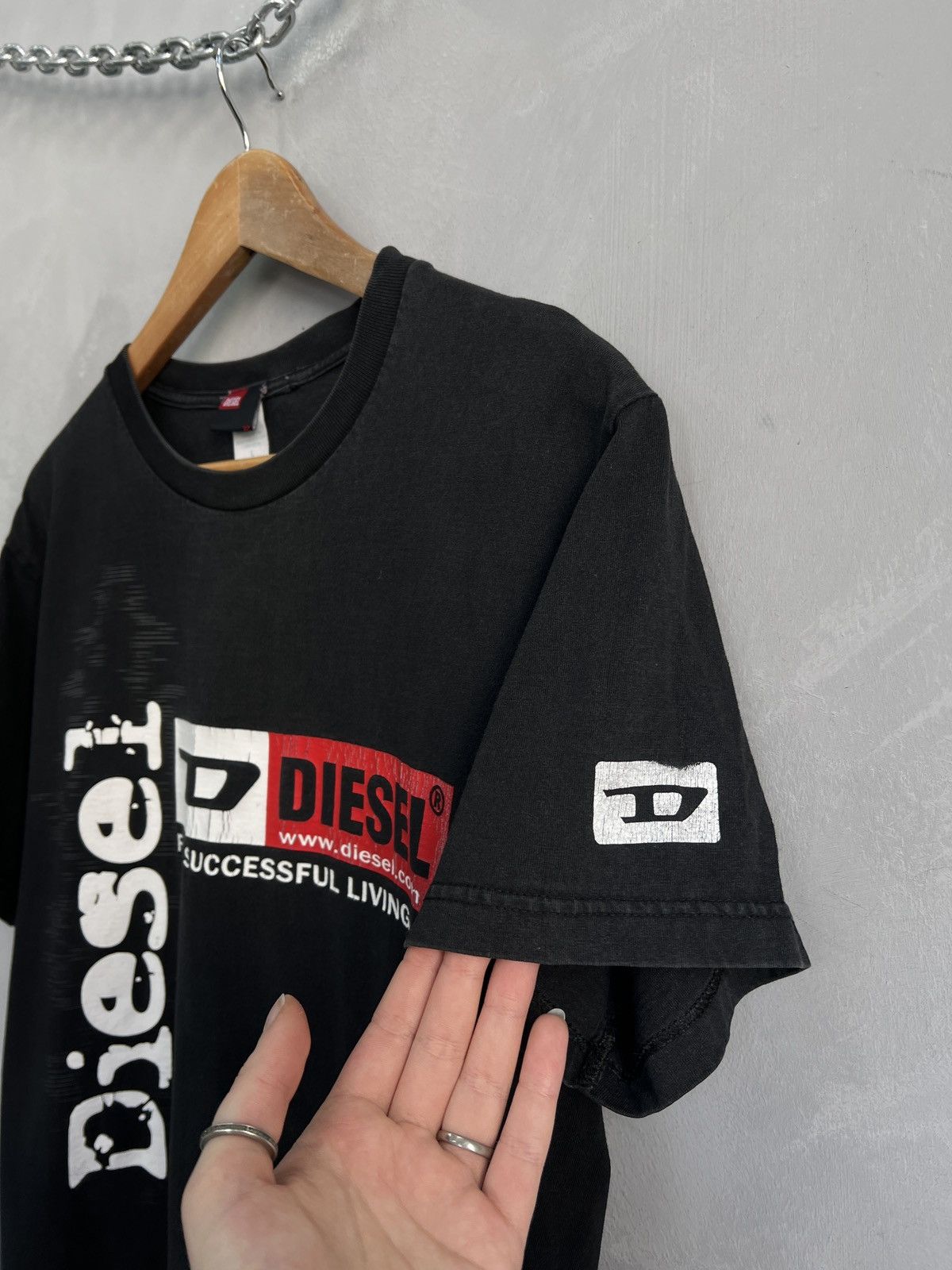 Diesel Diesel Black Logo T-Shirt Vintage Streetwear Size US L / EU 52-54 / 3 - 3 Thumbnail