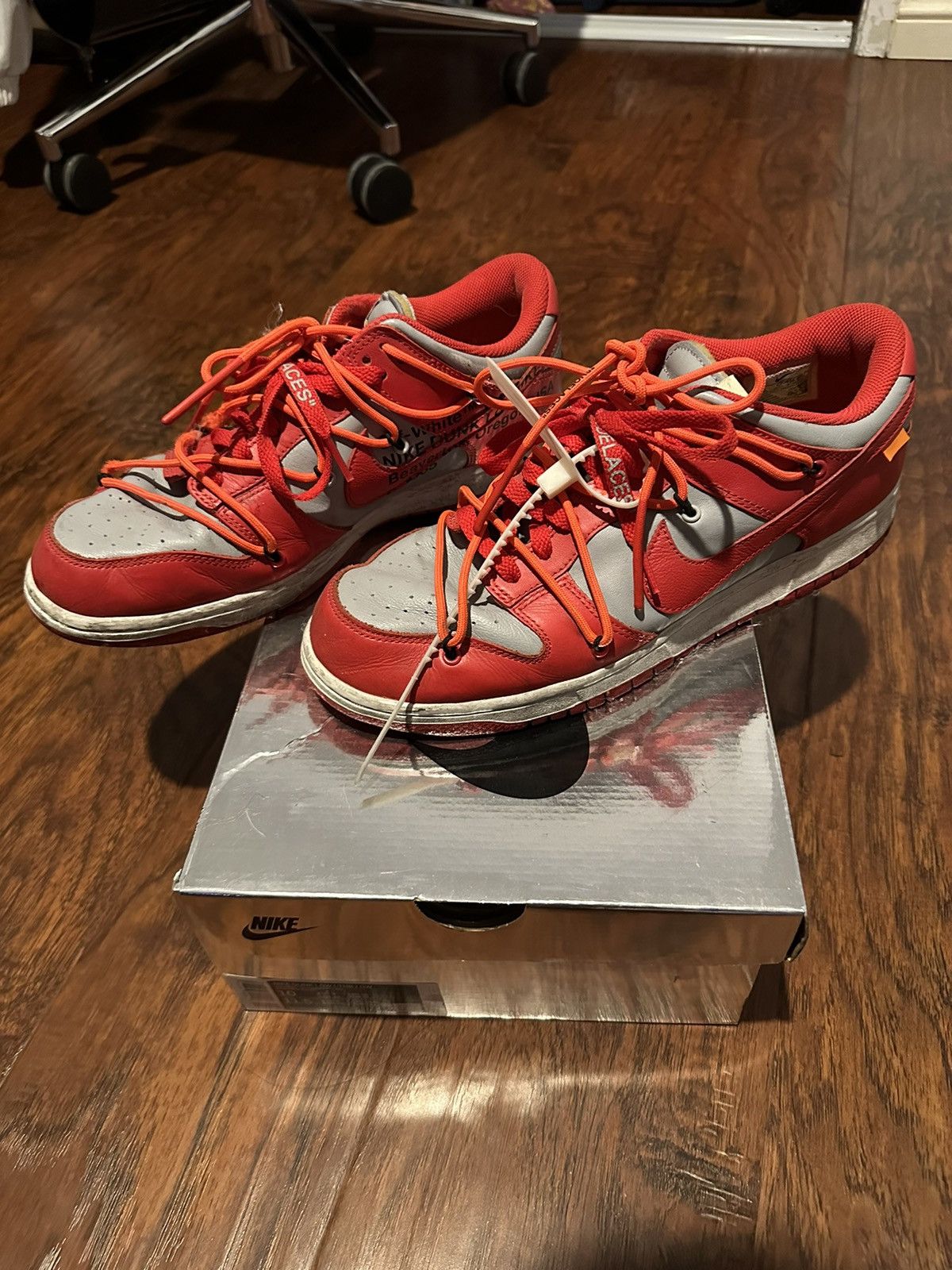 Nike NIKE DUNK LOW OFF-WHITEUNIVERSITY RED Size US 10 / EU 43 - 2 Thumbnail