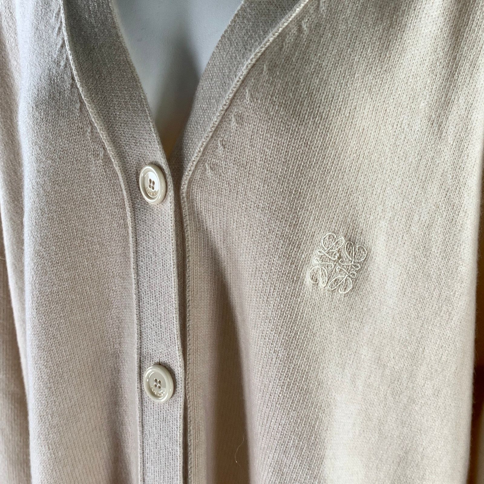 Loewe LOEWE Size M Cream Cashmere Blend Asymmetric Cardigan Size M / US 6-8 / IT 42-44 - 2 Thumbnail