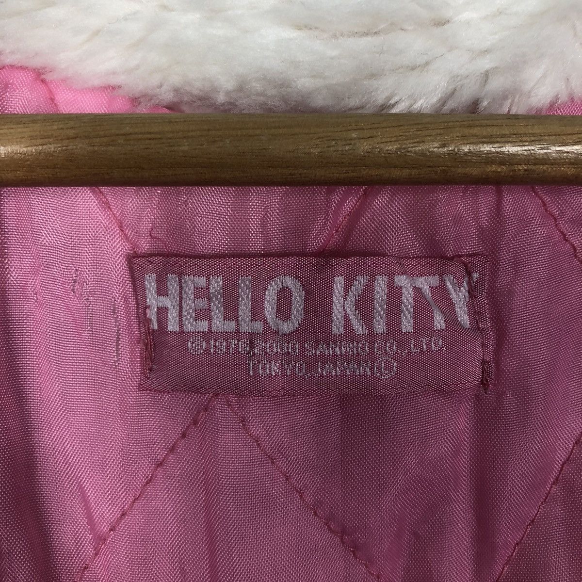 Cartoon Network 🔥90’s Vintage Vest Hello Kitty Big Logo Tokyo Japan Size US M / EU 48-50 / 2 - 12 Thumbnail