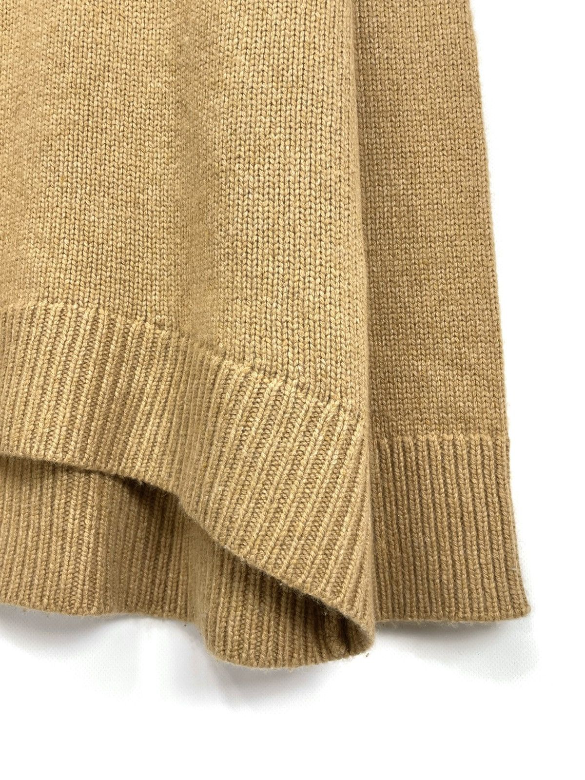 Celine Rare Vintage CELINE Cashmere Turtleneck Sweater – RelaxedFit Size S / US 4 / IT 40 - 7 Thumbnail