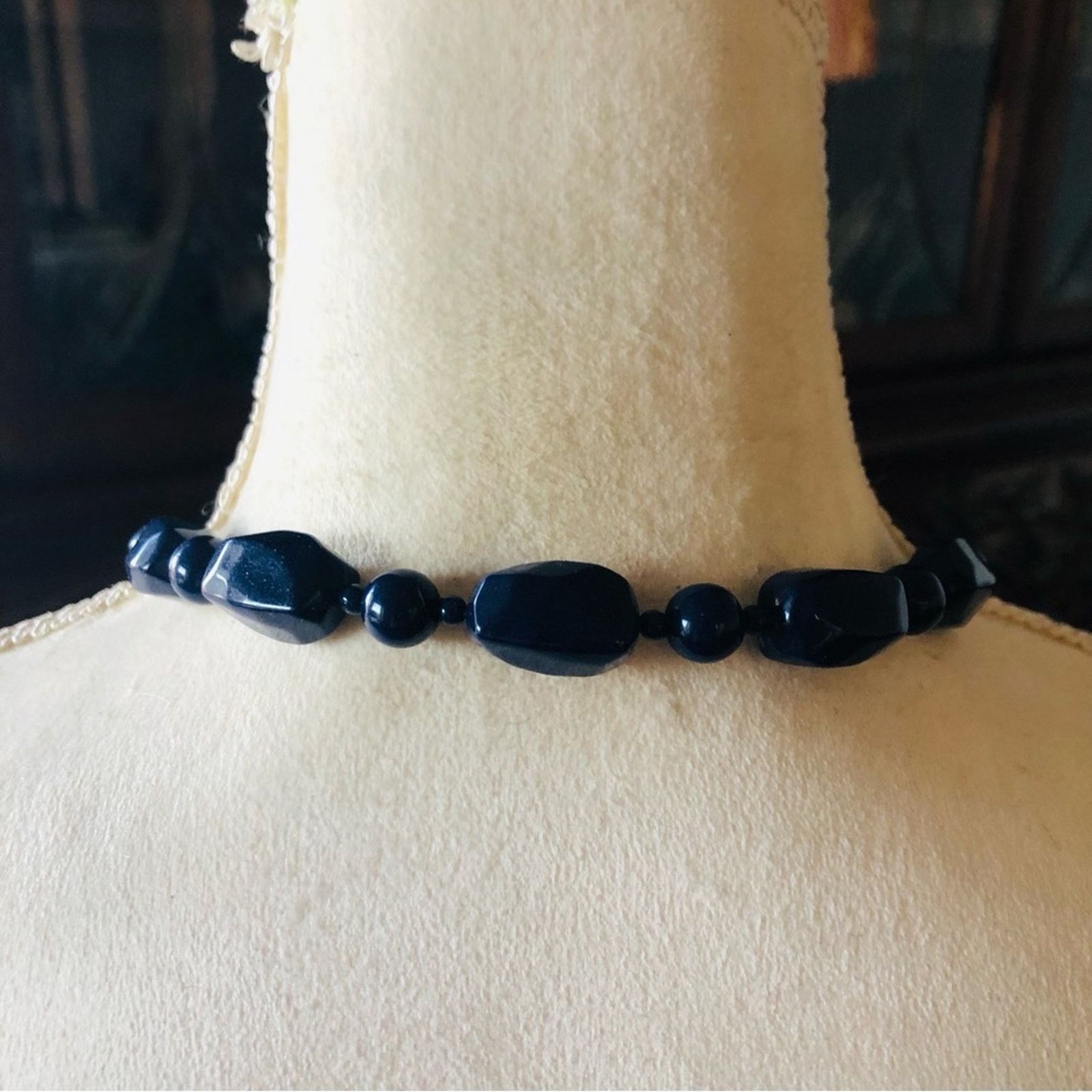 Jewelry Modern vintage chunky navy bead necklace Size ONE SIZE - 5 Thumbnail